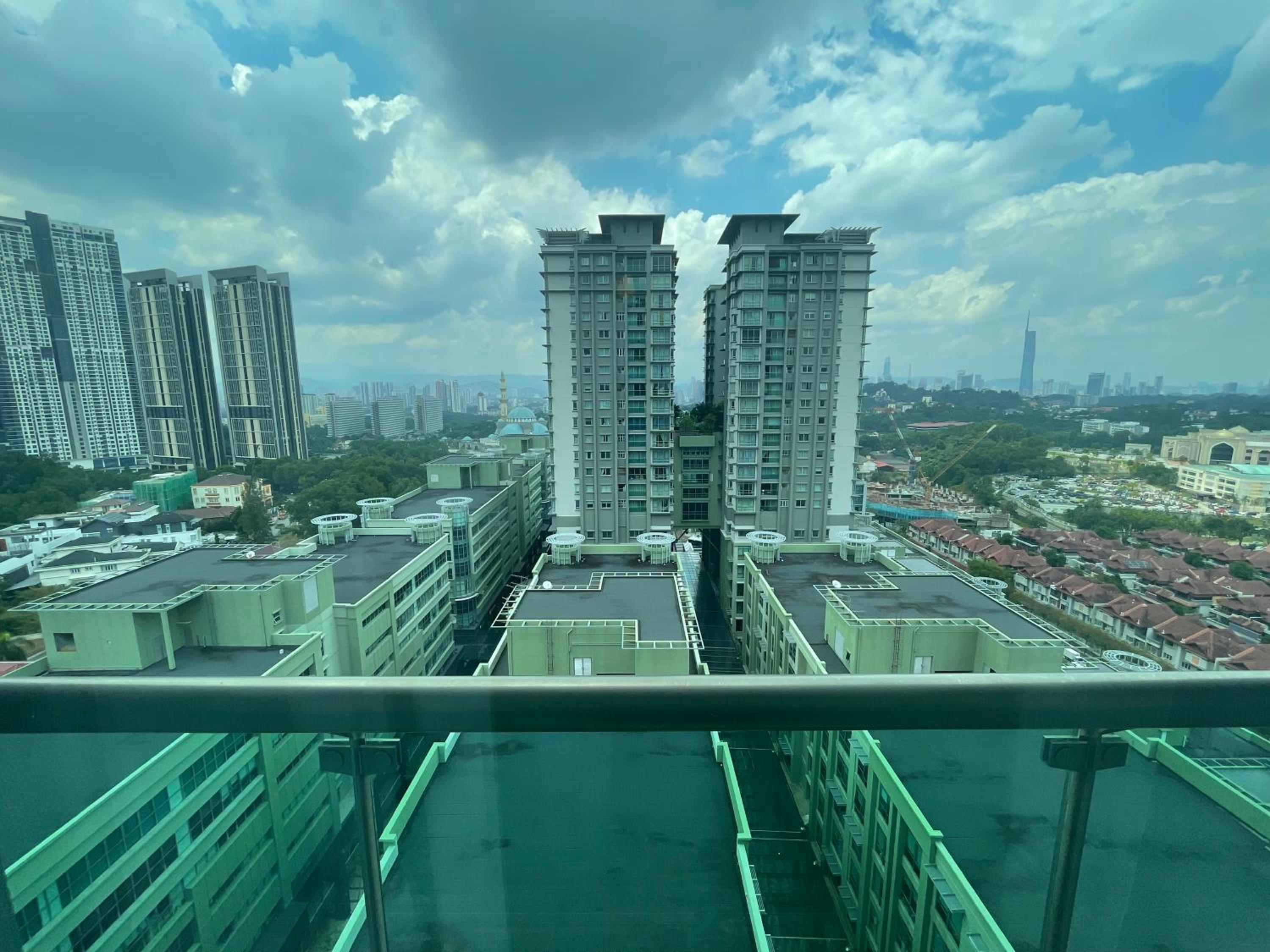 Solaris Dutamas by Manhattan Group