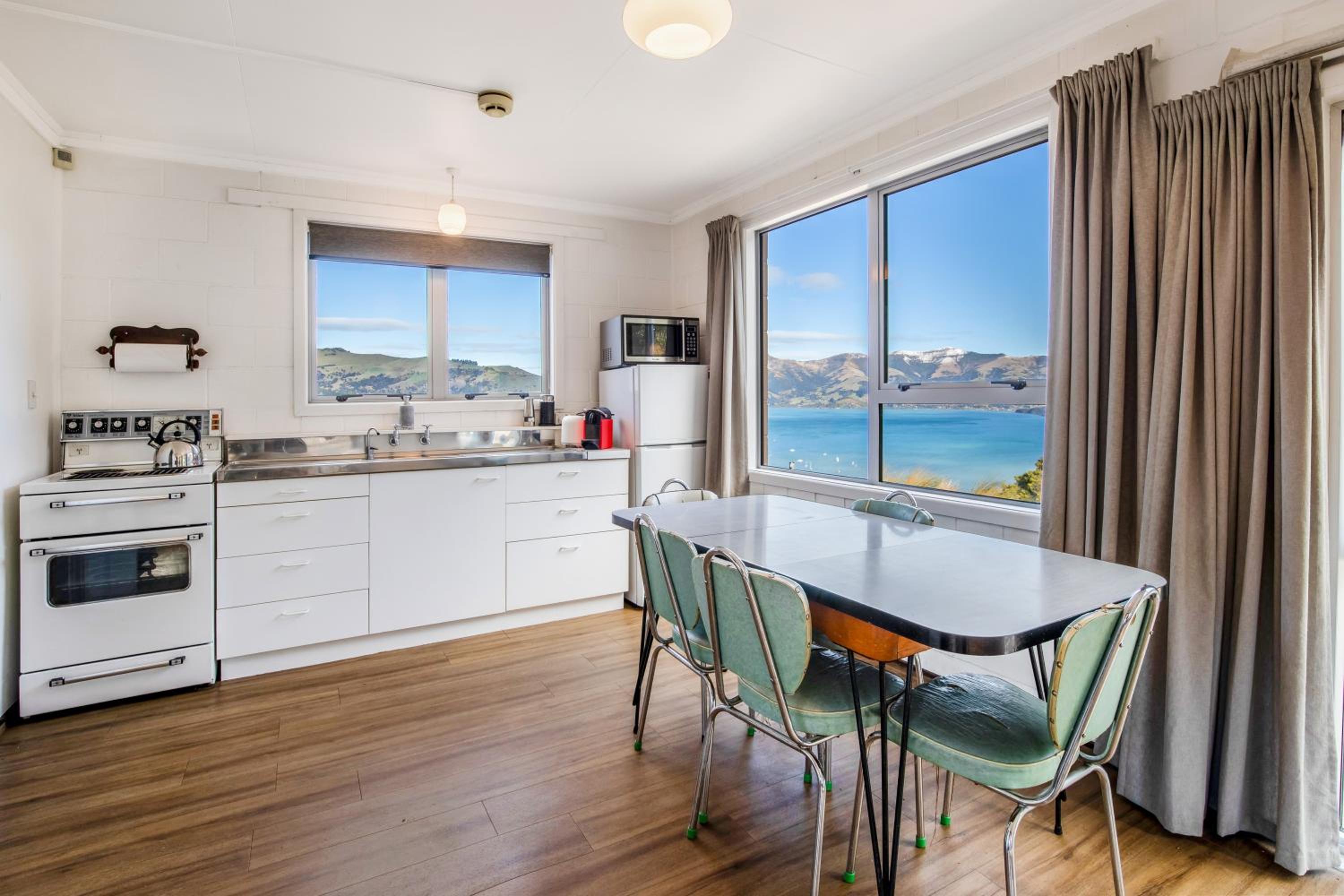 New Farm - Akaroa Holiday Home view 5