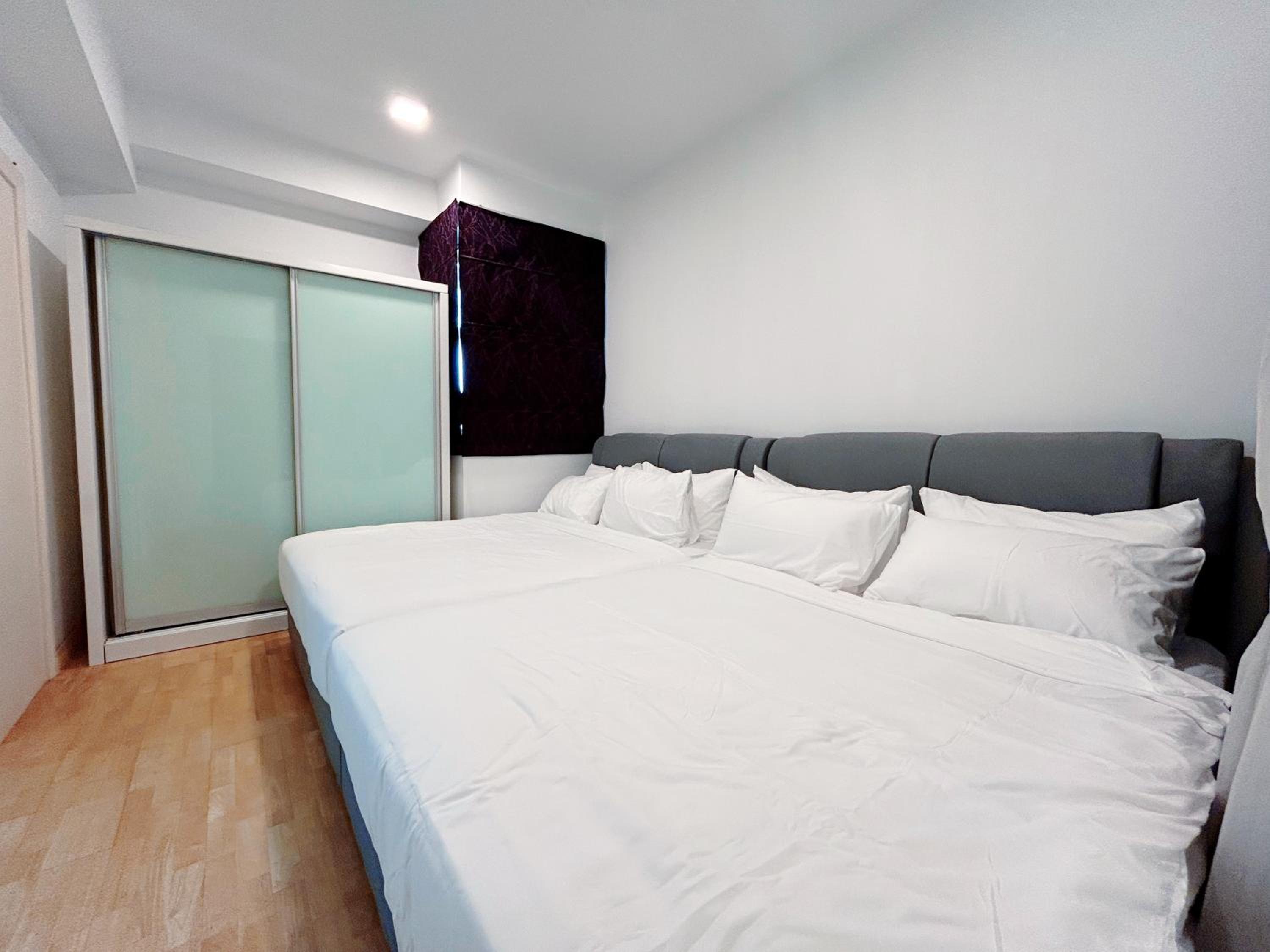 Solaris Dutamas by Manhattan Group
