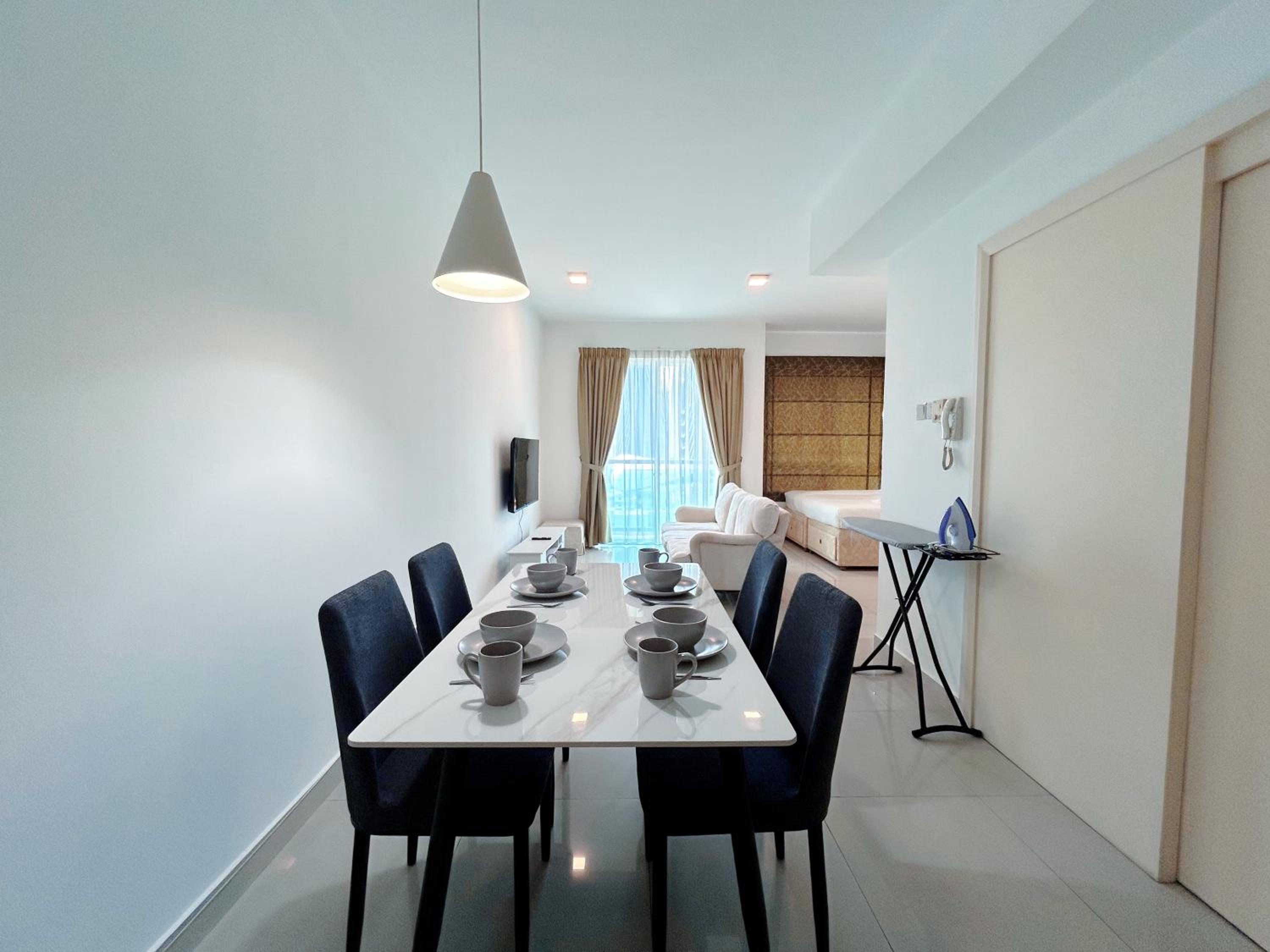 Solaris Dutamas by Manhattan Group