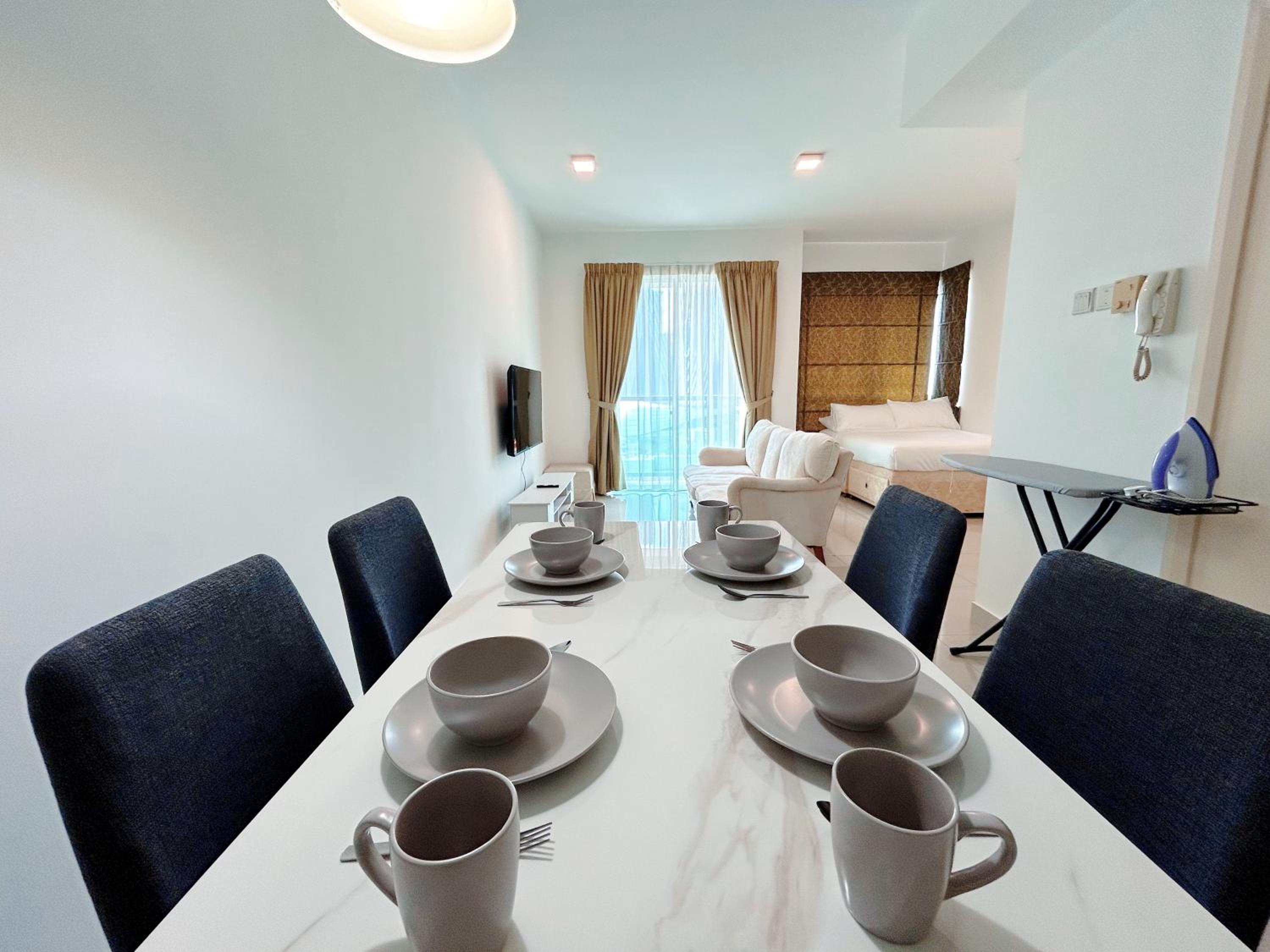 Solaris Dutamas by Manhattan Group