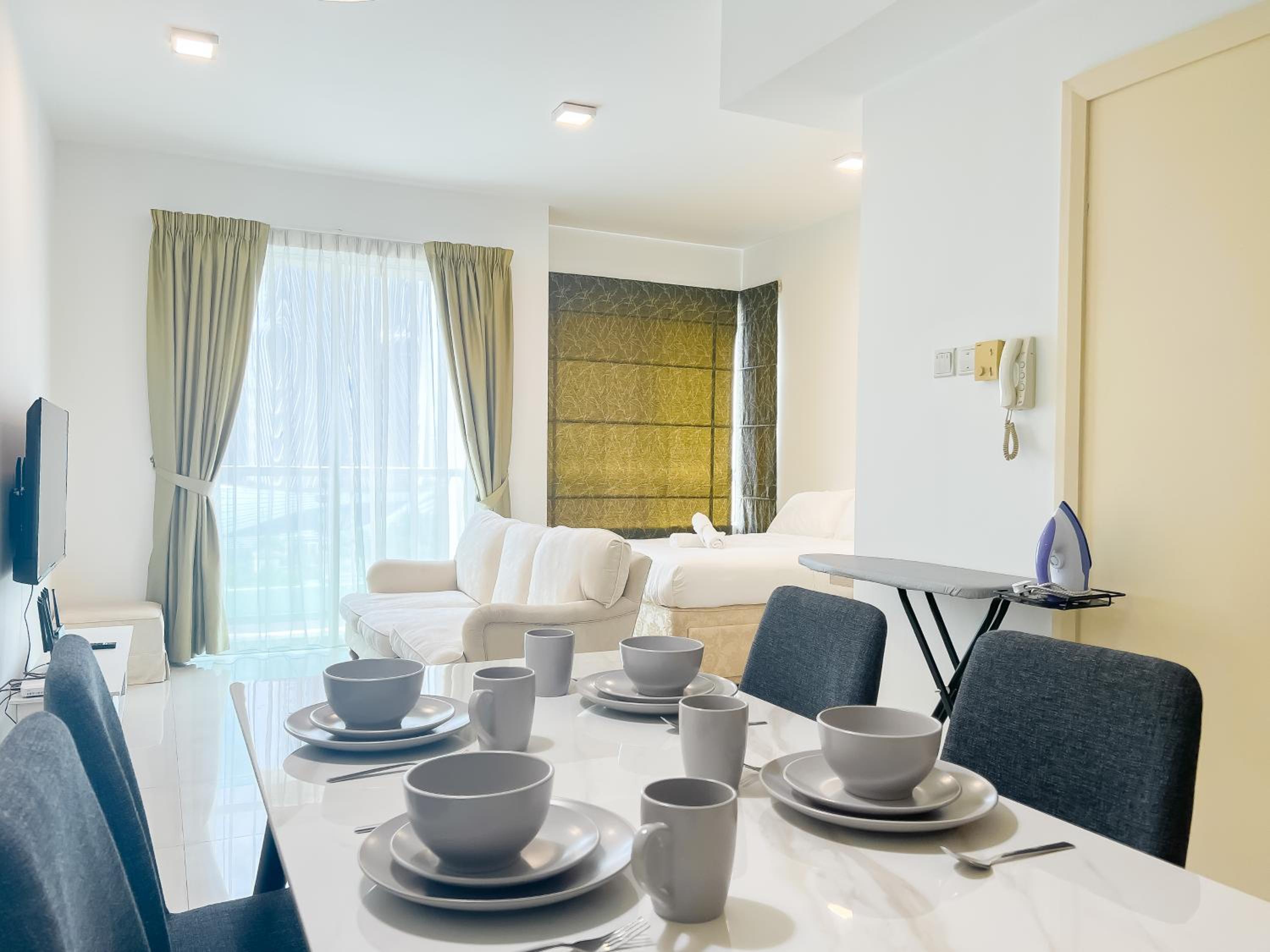 Solaris Dutamas by Manhattan Group