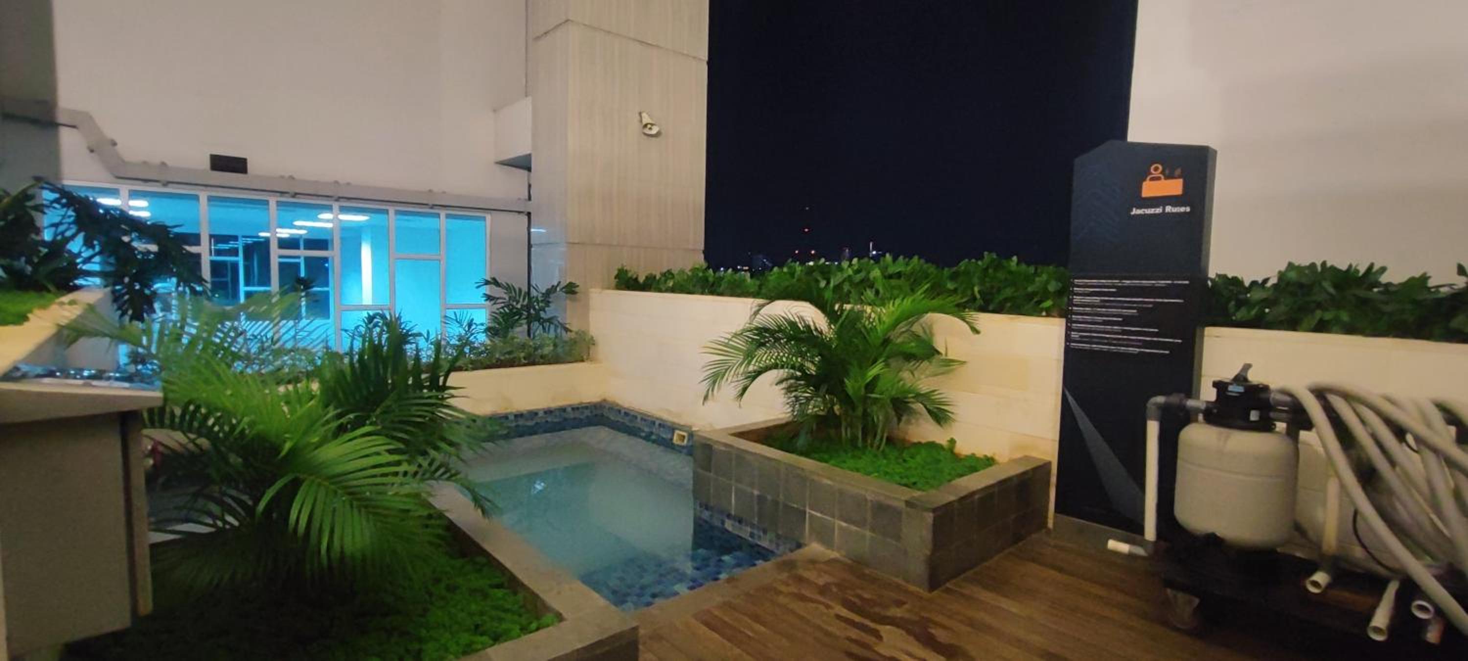 Grand & Spacious - 3BR Family Retreat! view 2