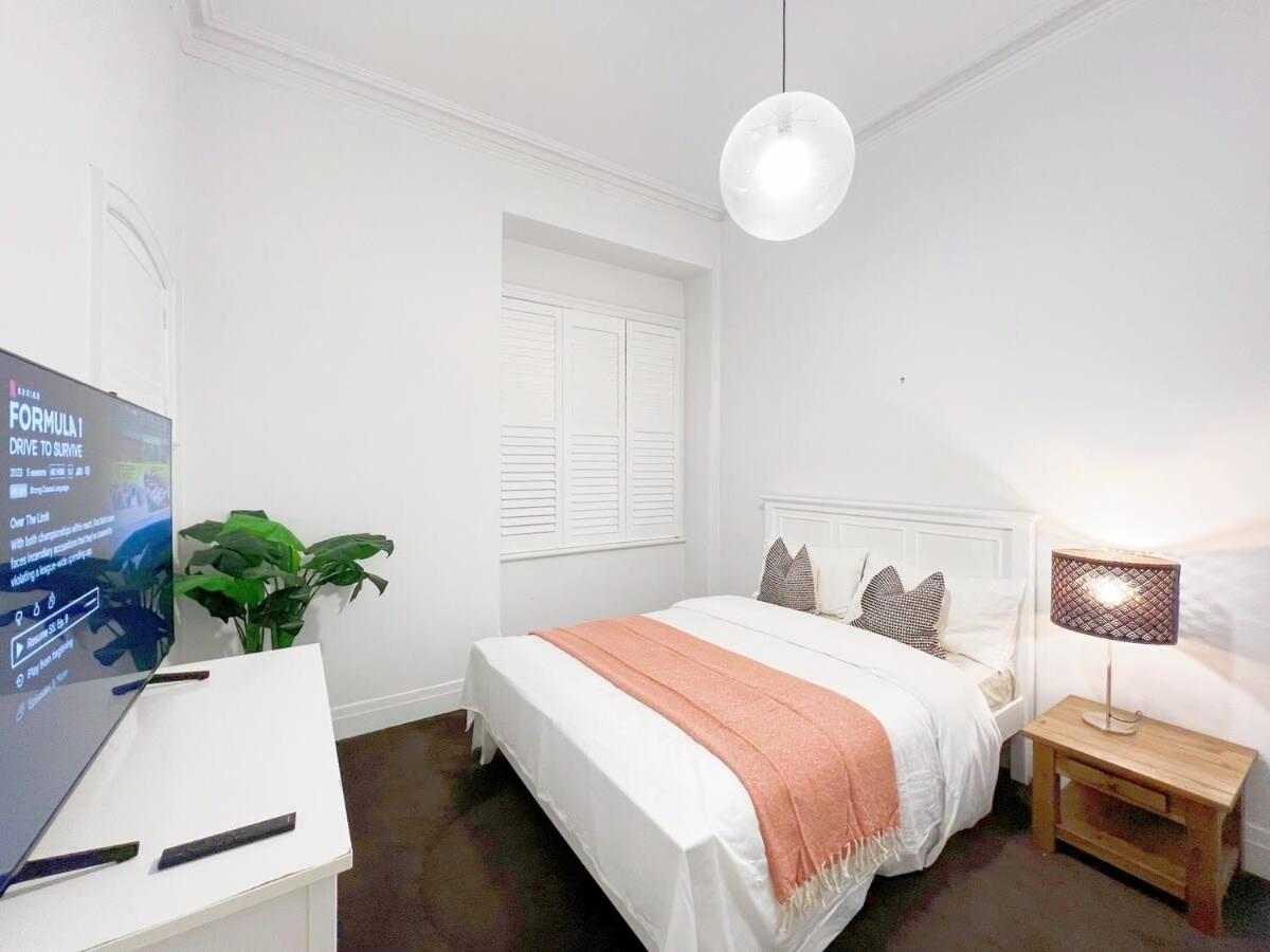Camberwell Holiday Home With Pool