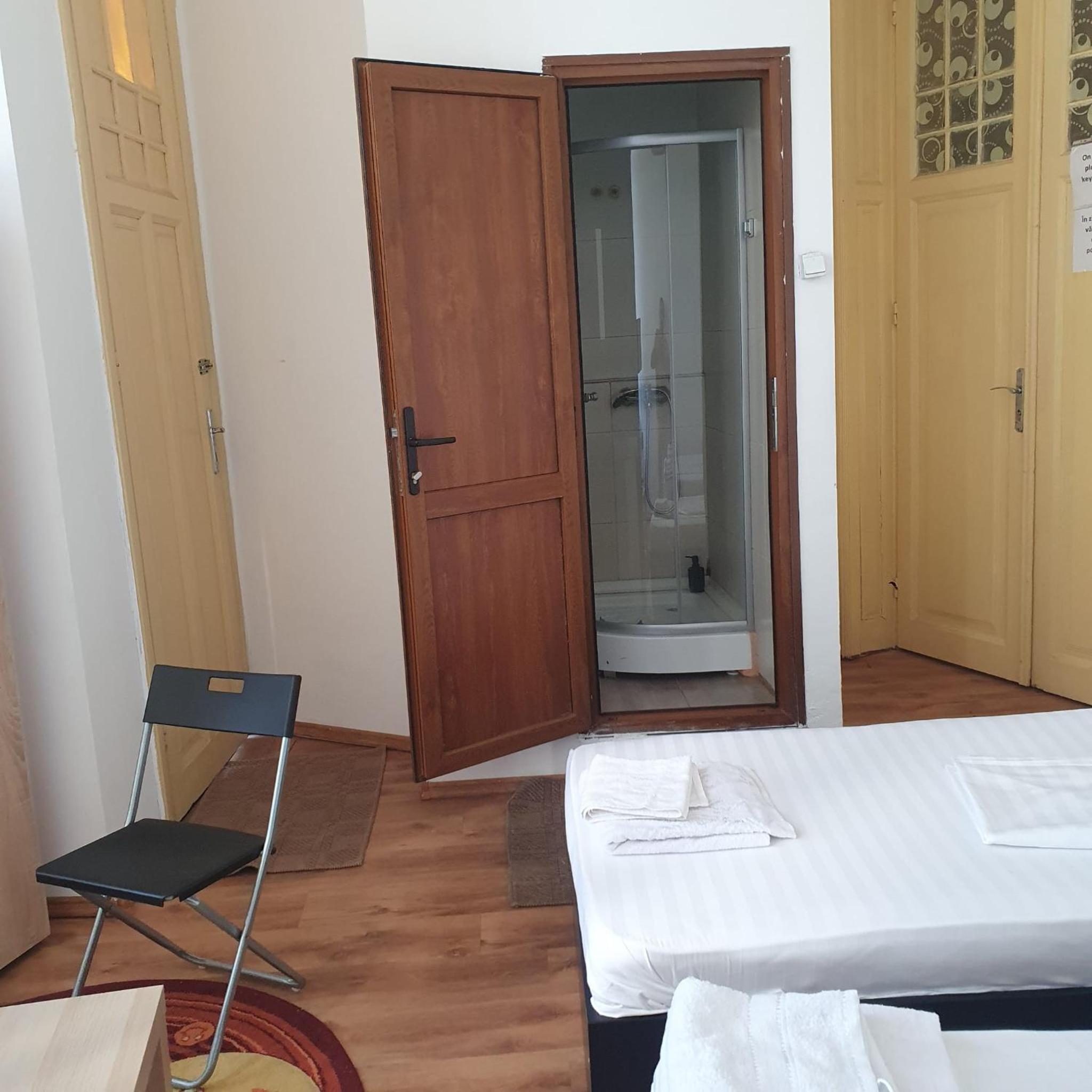 Cazare - Accommodation - Image 2