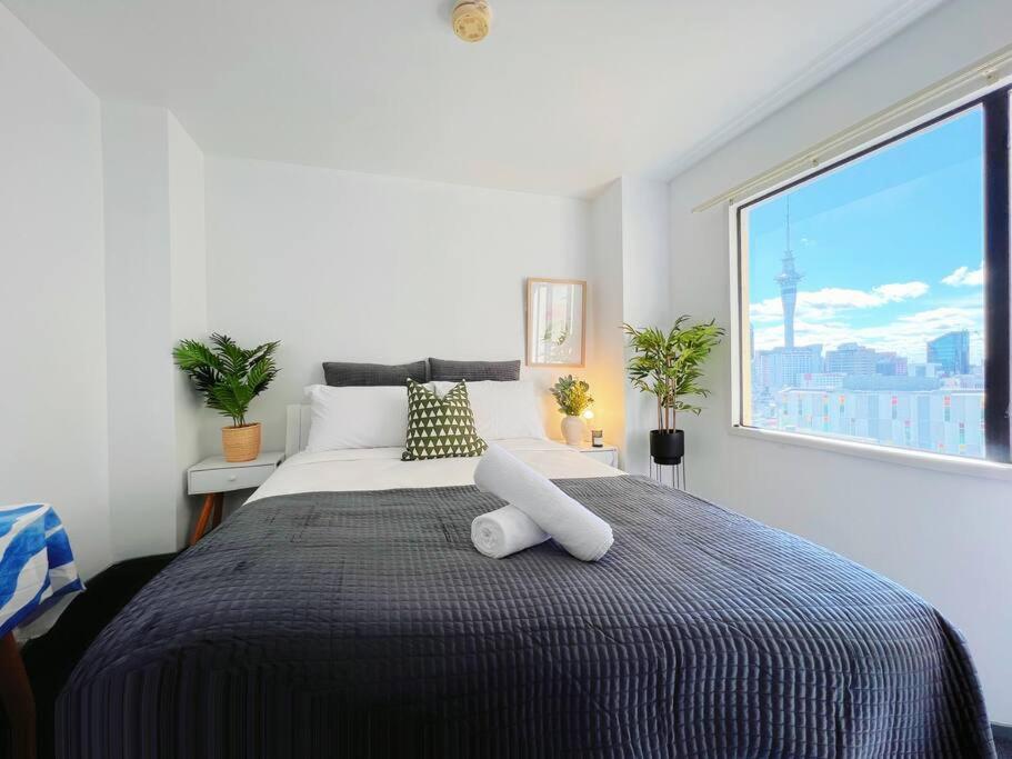 Within Walking Distance - Ideal for AU&AUT Student view 4