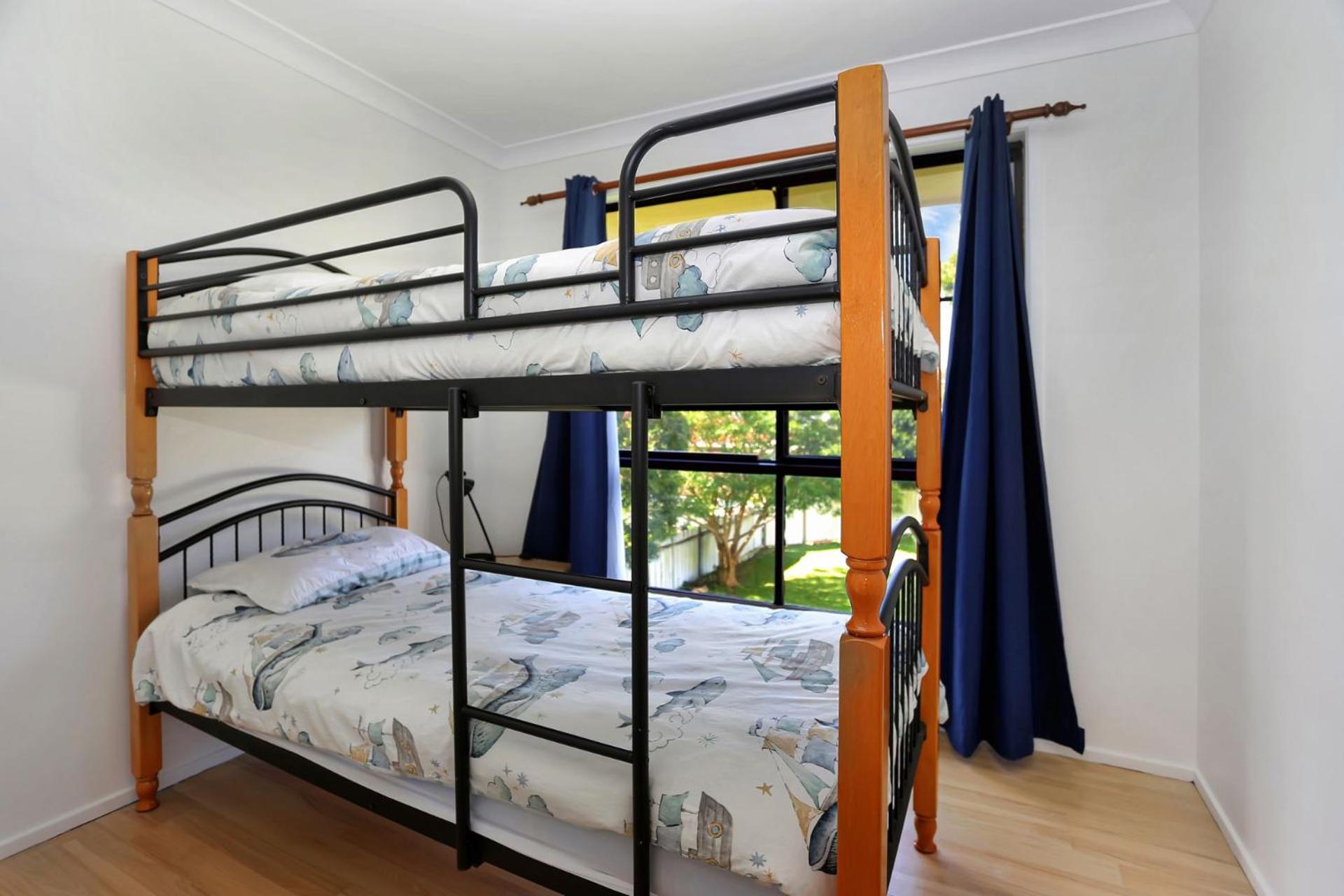 Pet Friendly on Pelican Close to Myall River