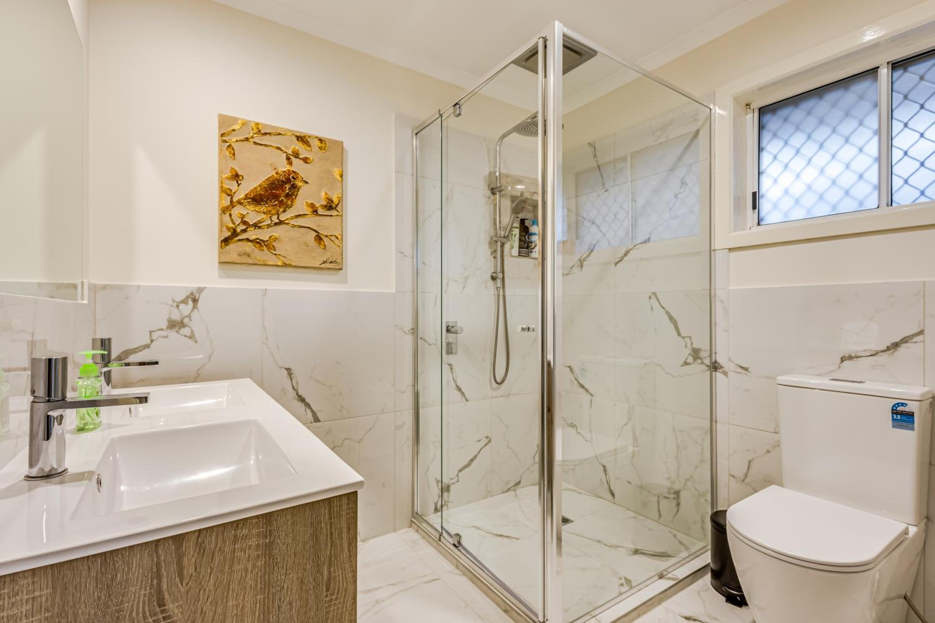 StayAU Tranquil 4BR Lakeside Retreat in Seabrook