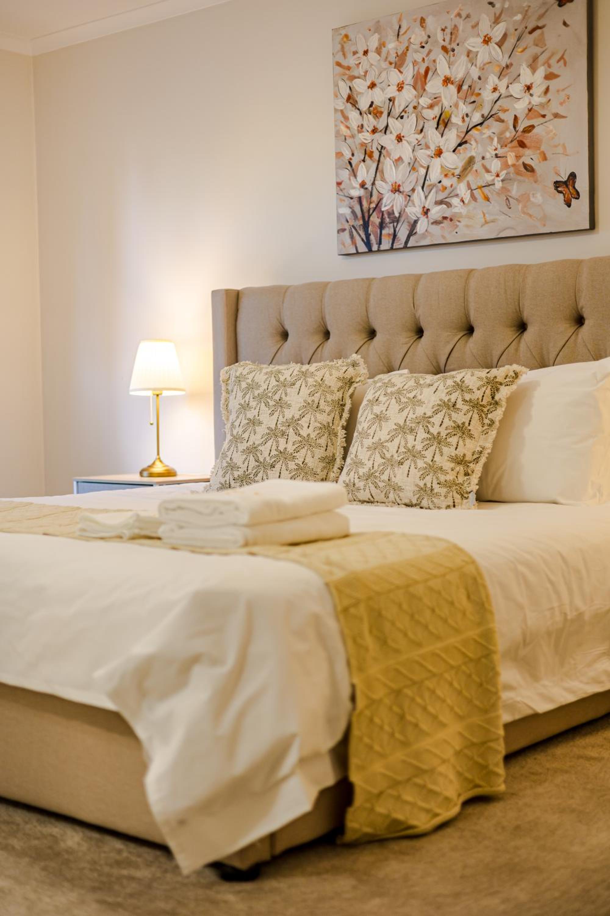 StayAU Tranquil 4BR Lakeside Retreat in Seabrook