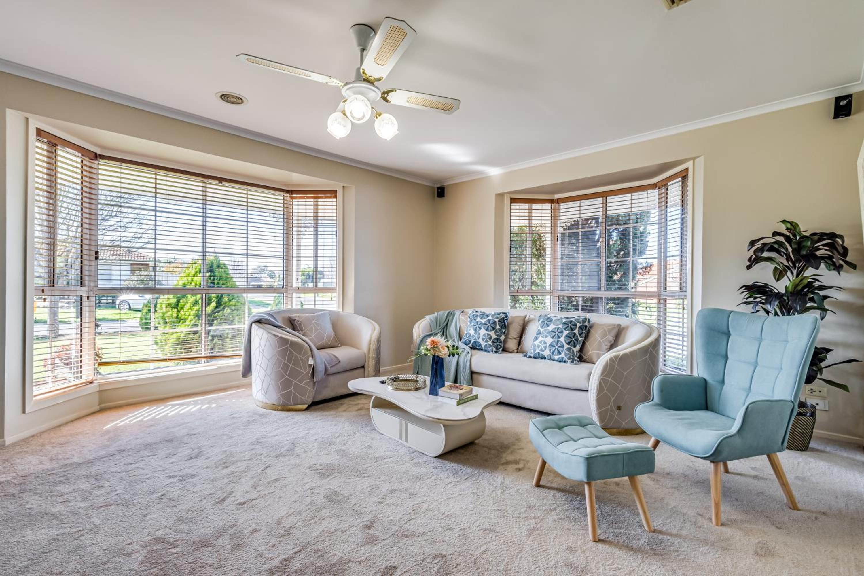 StayAU Tranquil 4BR Lakeside Retreat in Seabrook