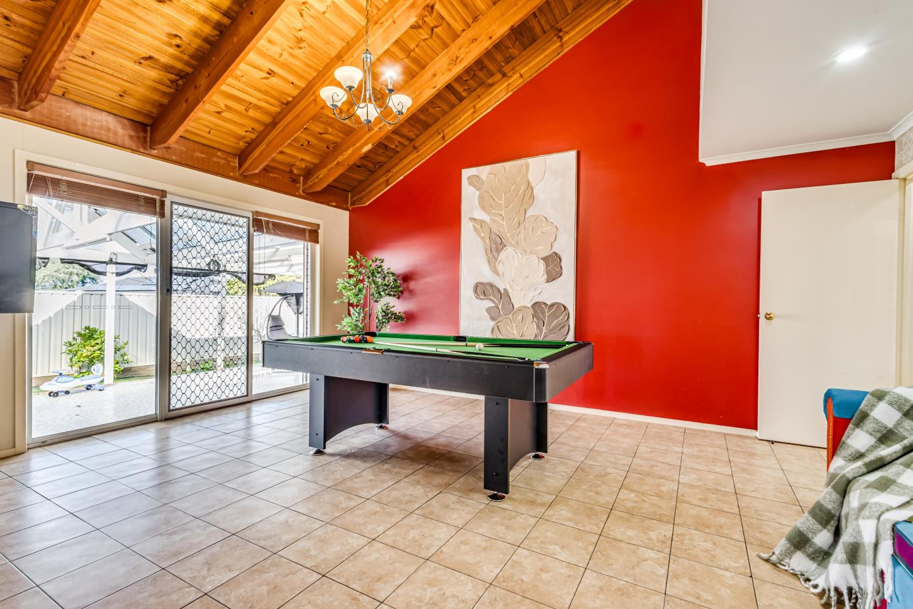 StayAU Tranquil 4BR Lakeside Retreat in Seabrook