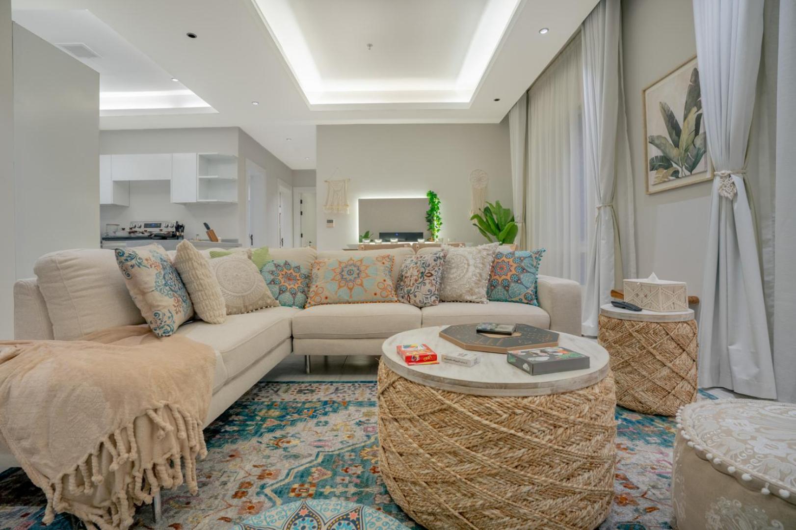 Layali Properties - Boho Oasis 3BR Apt - Convention and Exhibition Center