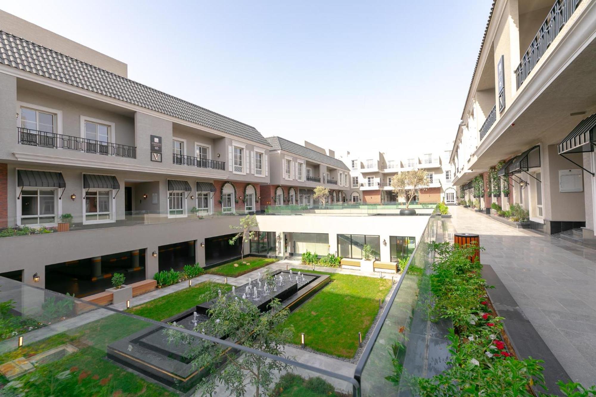 Layali Properties - Boho Oasis 3BR Apt - Convention and Exhibition Center