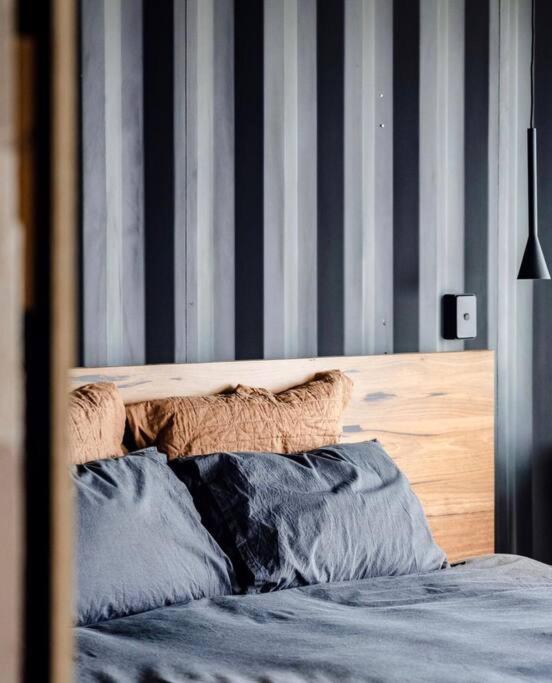 Weyland Shipping Container Home in Venus Bay, South Australia