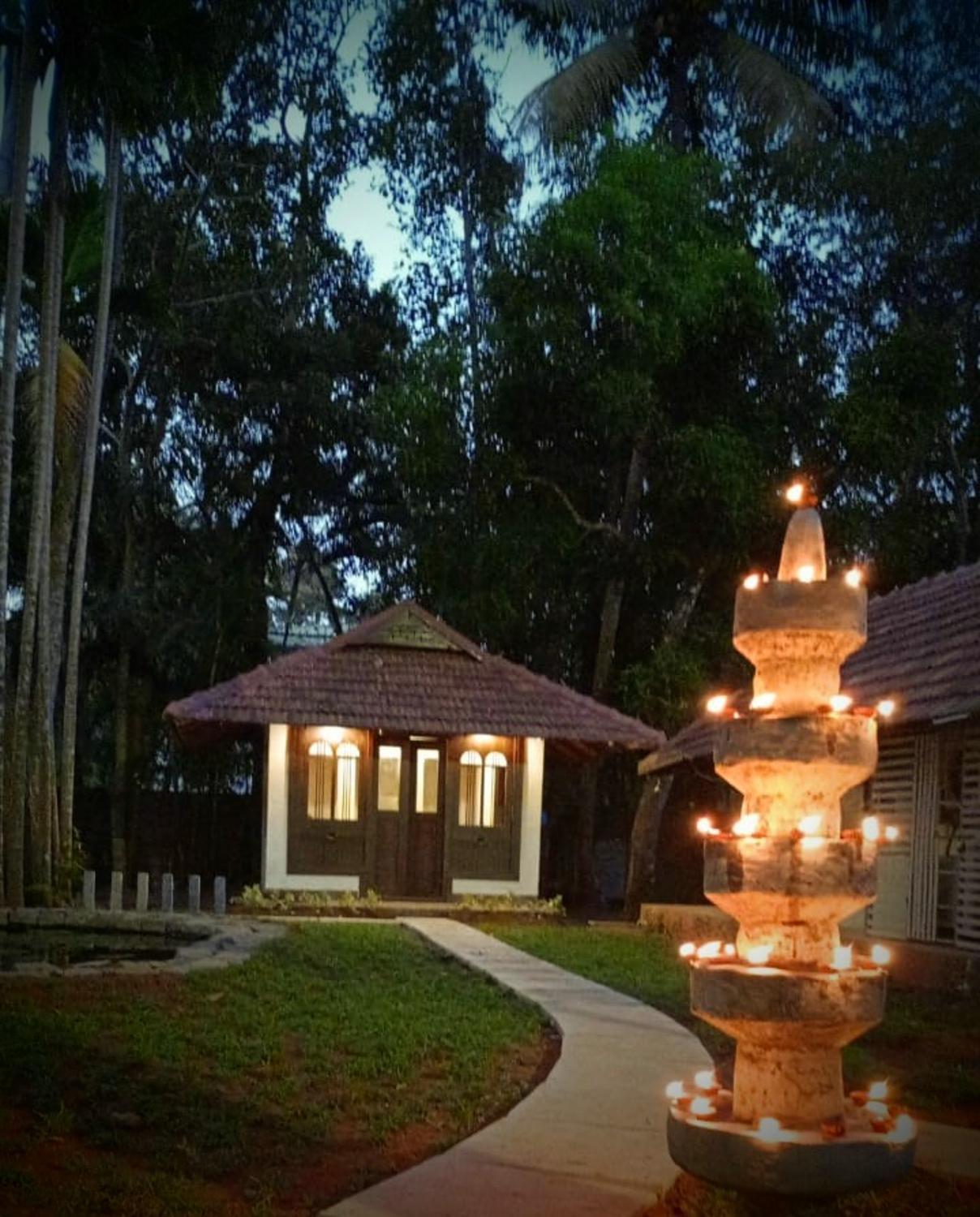 Shantitheeram Ayurveda Lakeside Heritage Resort view 2
