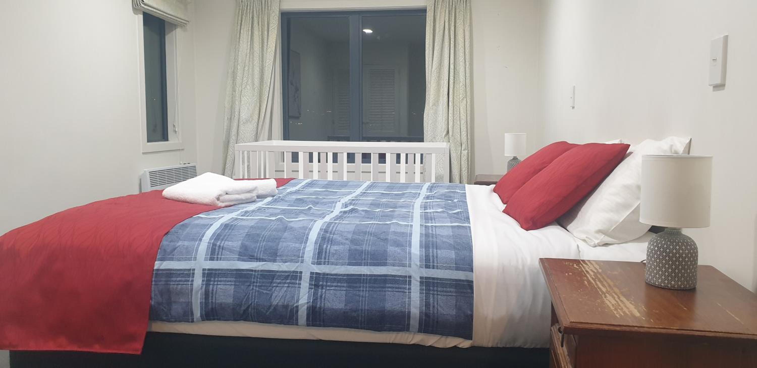 Fantastic Views! The Point Apartment