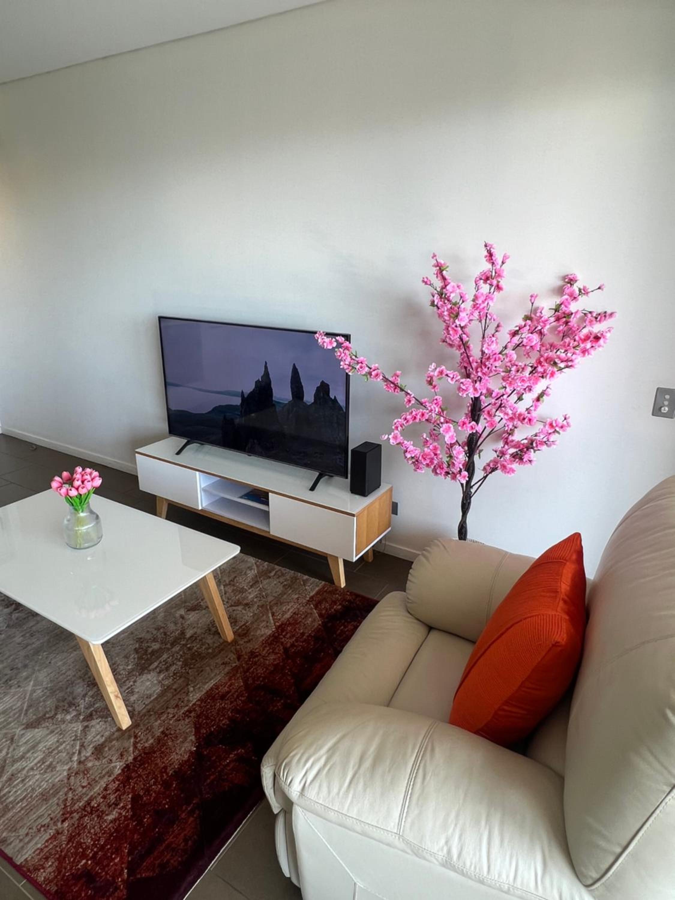 Luxury Waterfront Stay 1bdr (breathtaking Views)