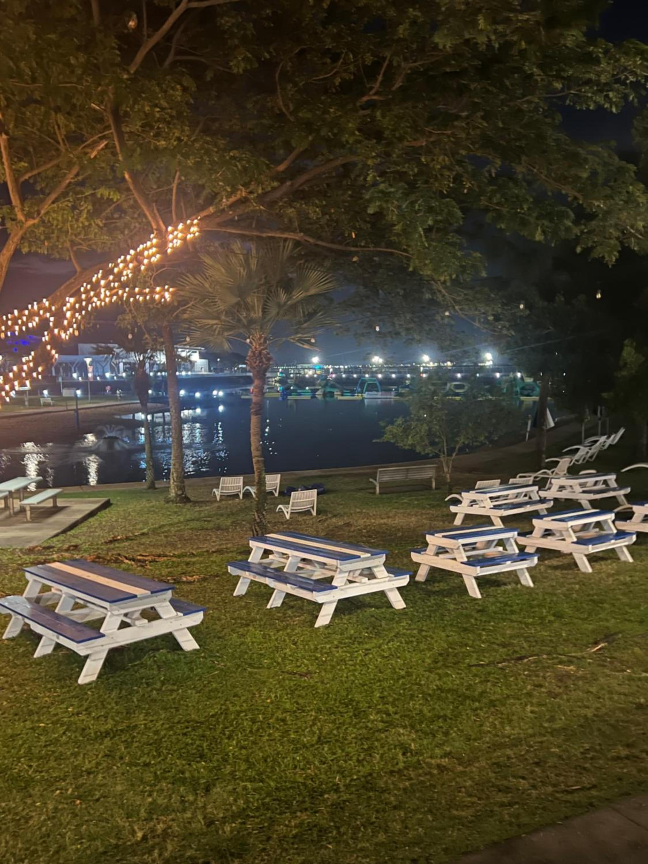 Luxury Waterfront Stay 1bdr (breathtaking Views)