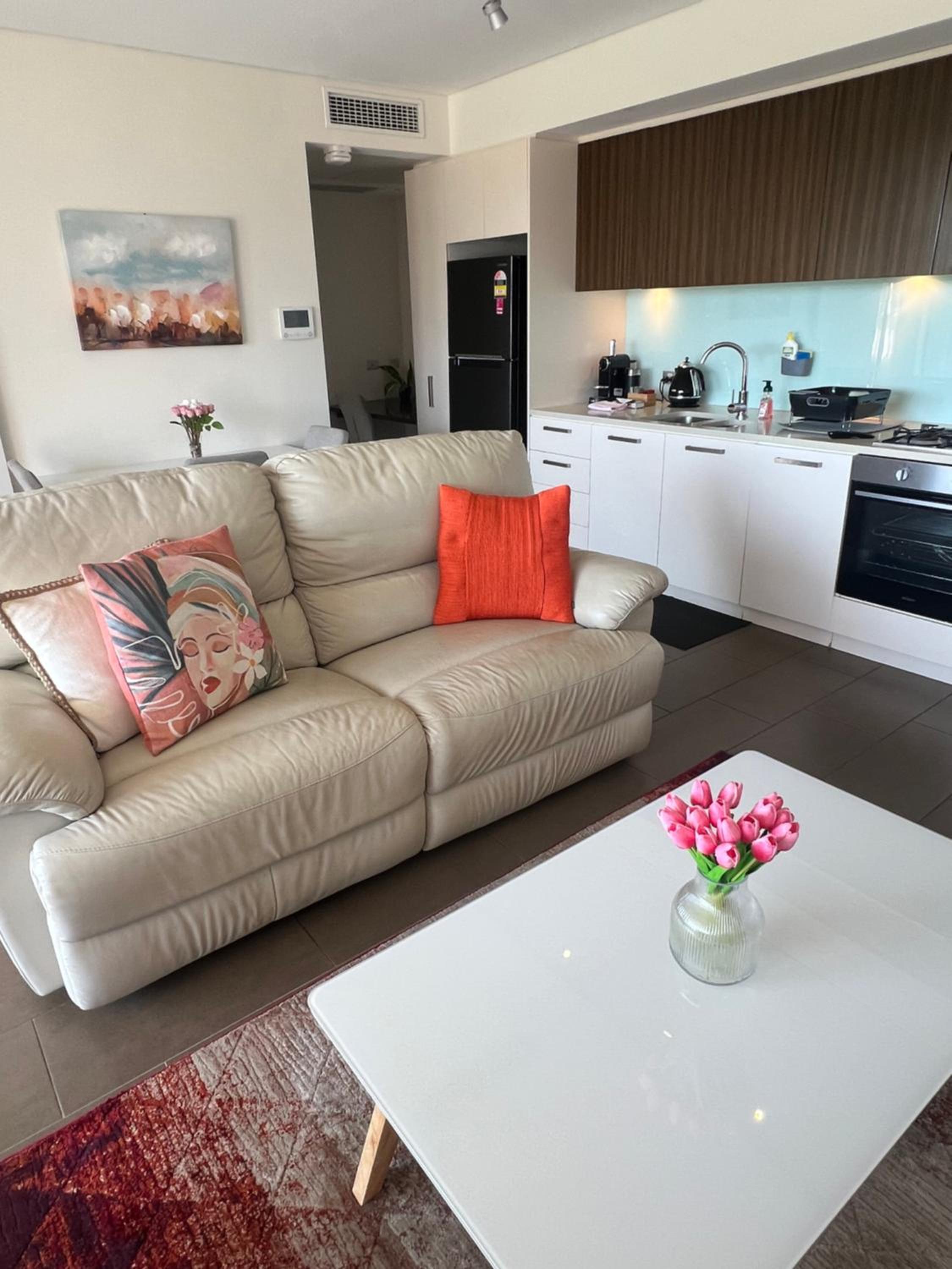 Luxury Waterfront Stay 1bdr (breathtaking Views)