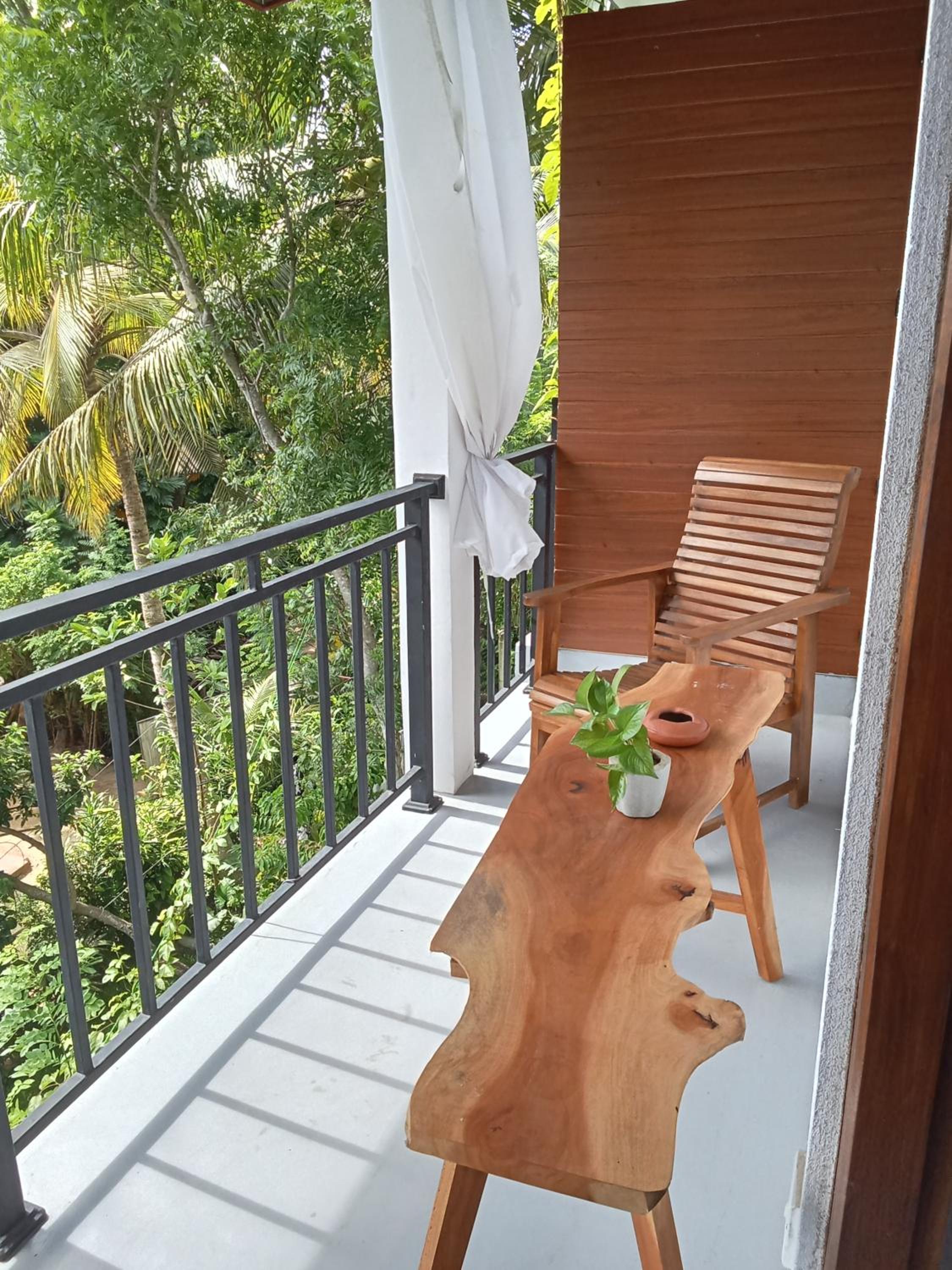 Serenity Lodge