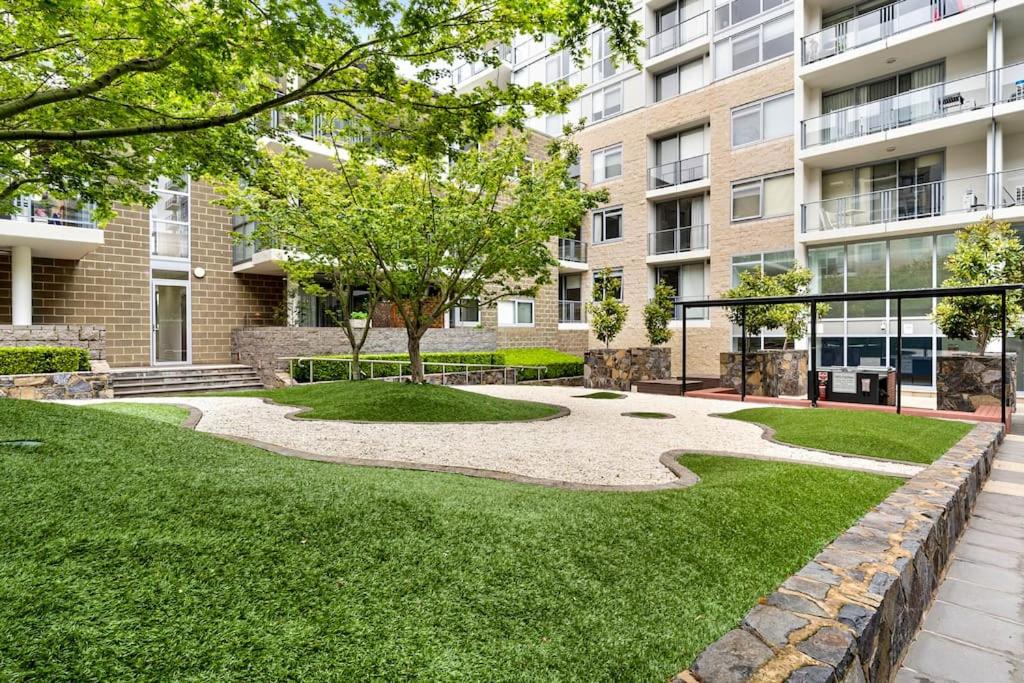 Modern Renovated CBD Apartment