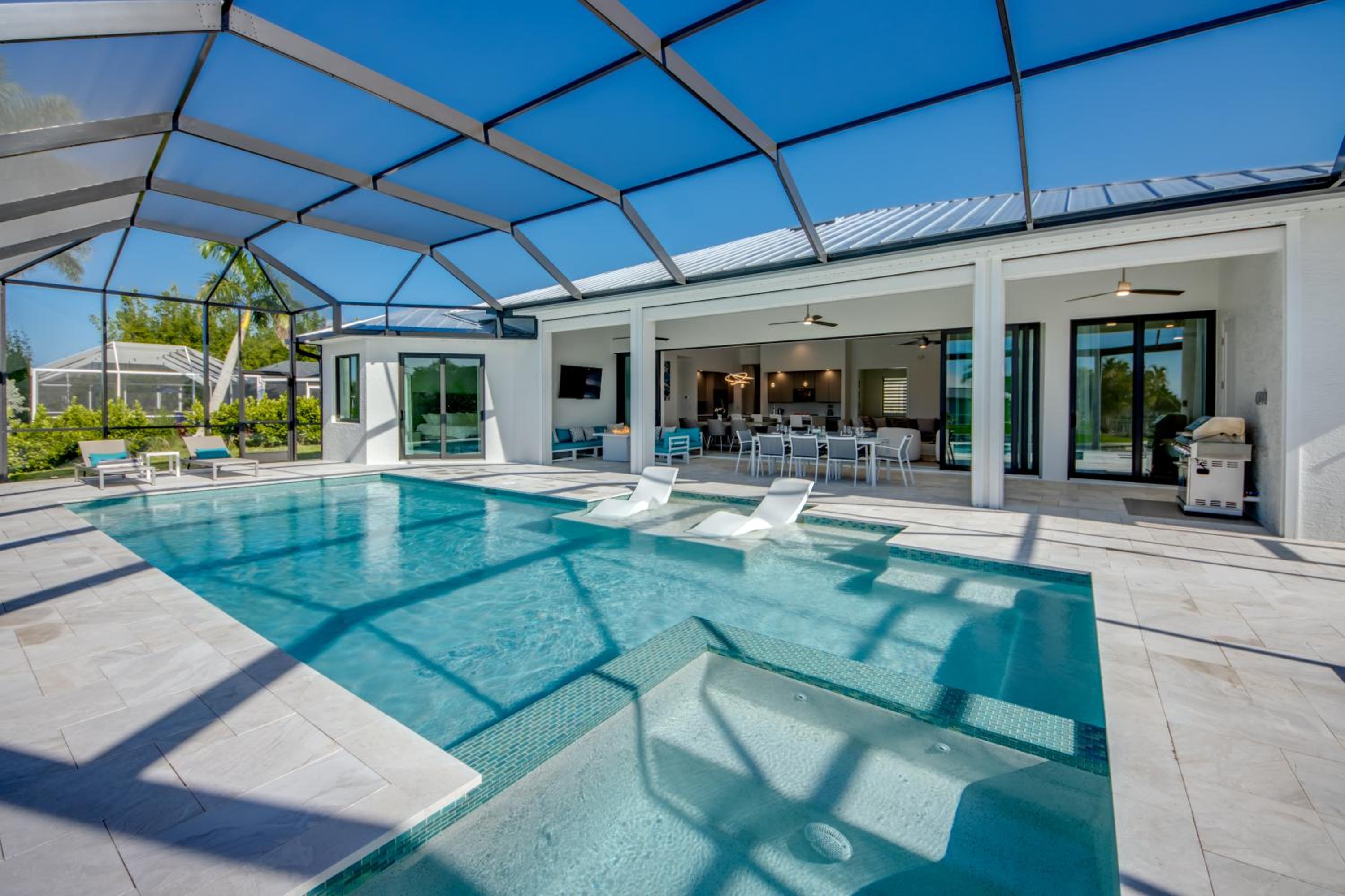 BRANDNEW Villa-PureSun at Canal intersection, heated saltwater pool and spa, facing south - Property Image 17