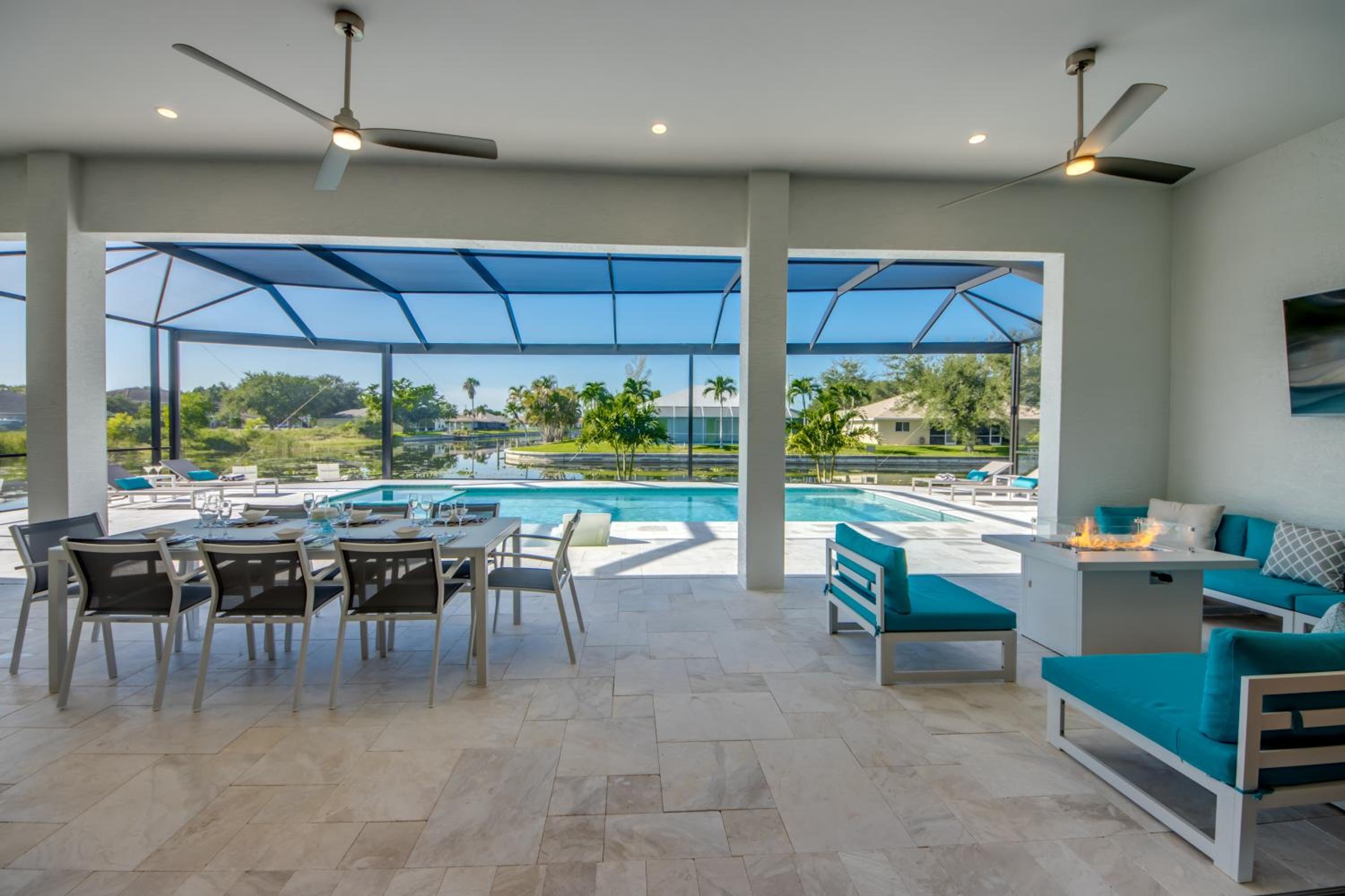 BRANDNEW Villa-PureSun at Canal intersection, heated saltwater pool and spa, facing south - Property Image 19