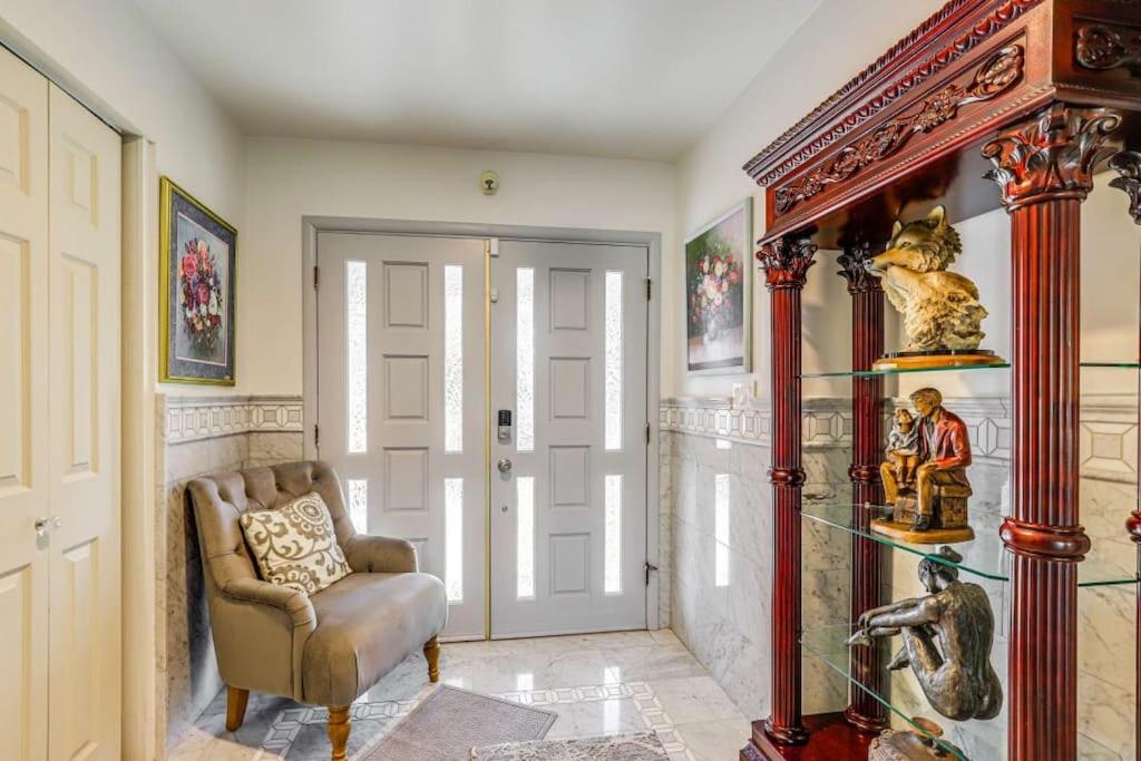 Sanctuary-5BR Home for Extended Stays & Family Comfort view 4