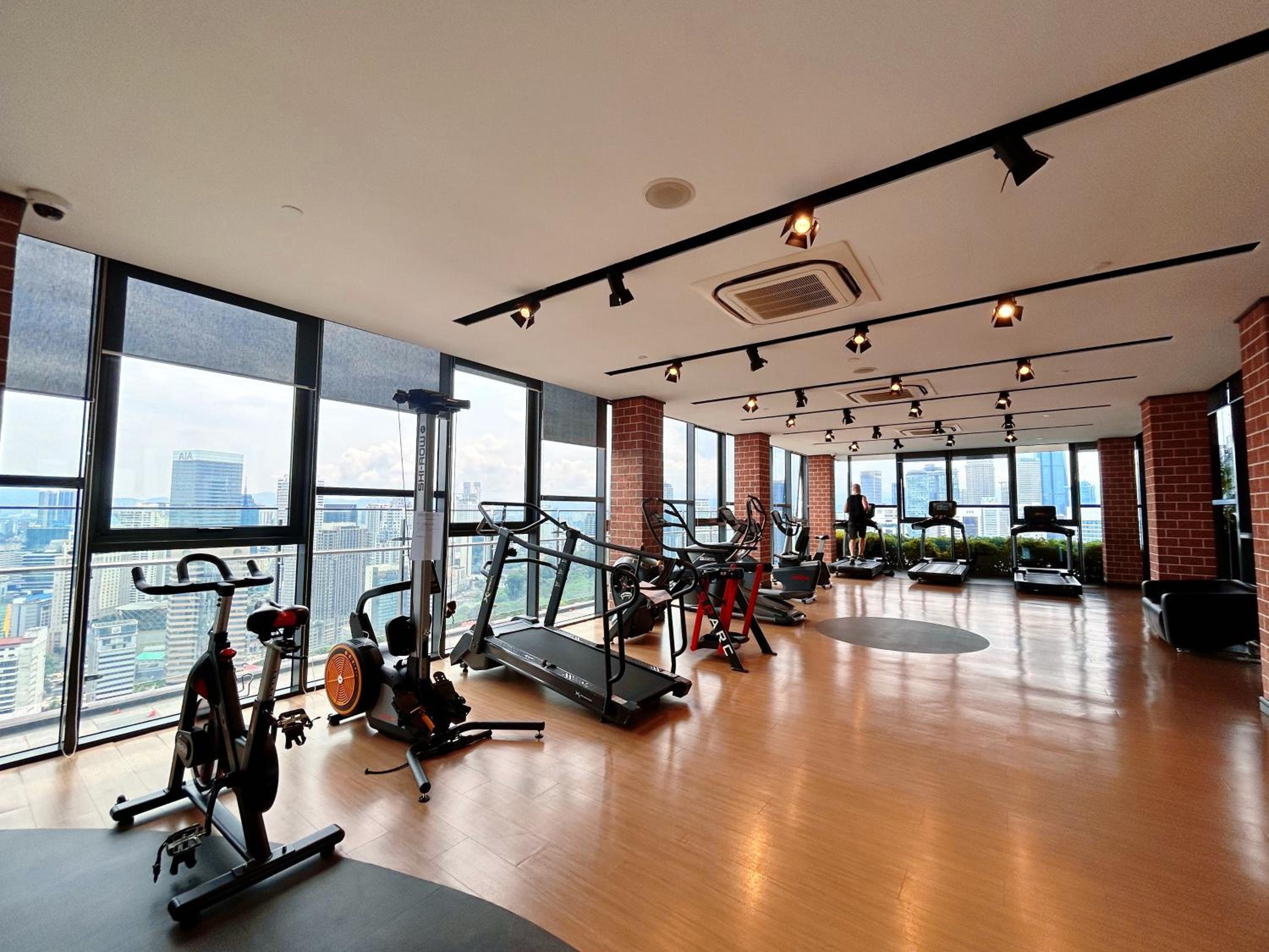 Ceylonz Suites by Manhattan Group