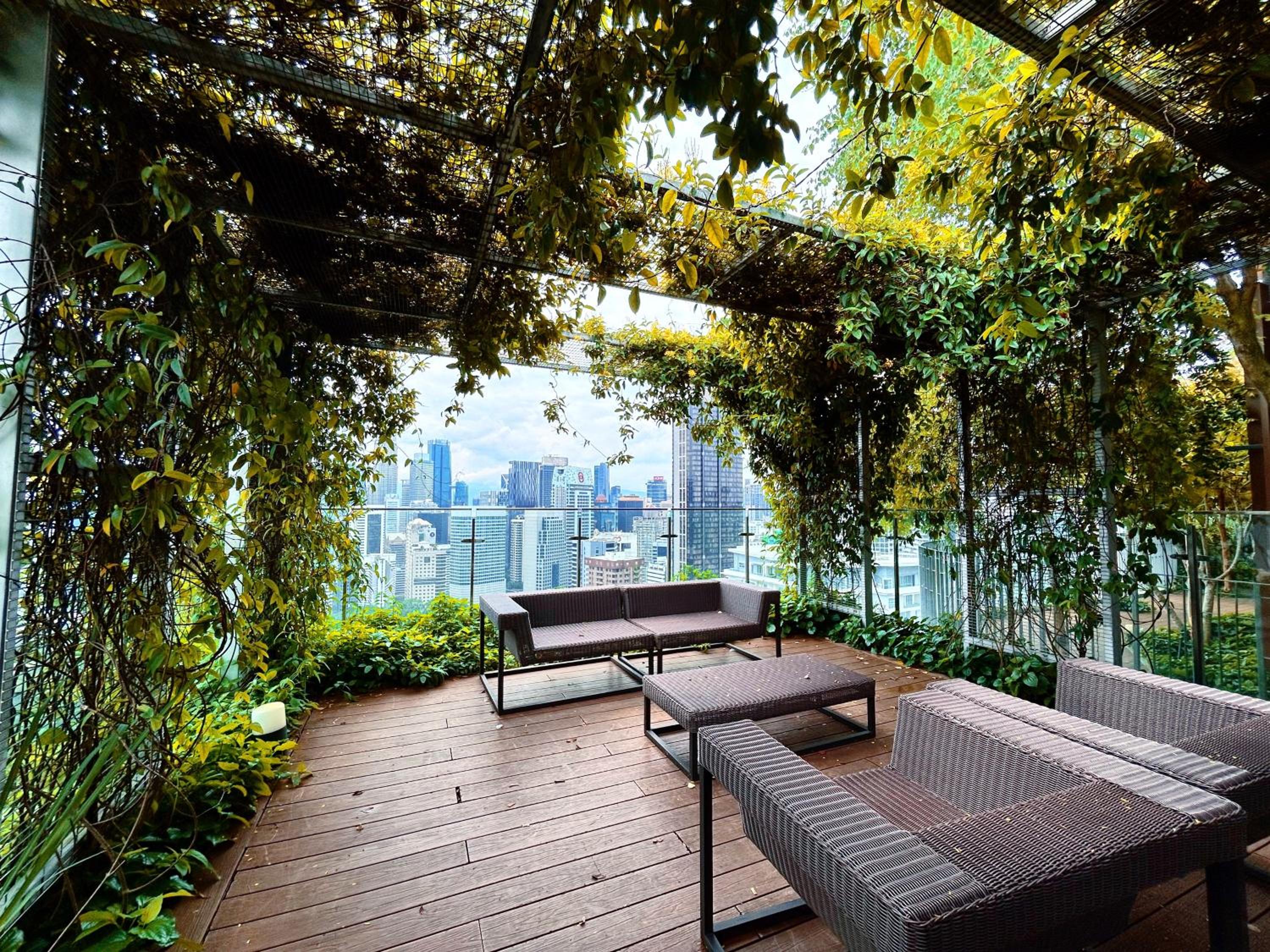 Ceylonz Suites by Manhattan Group