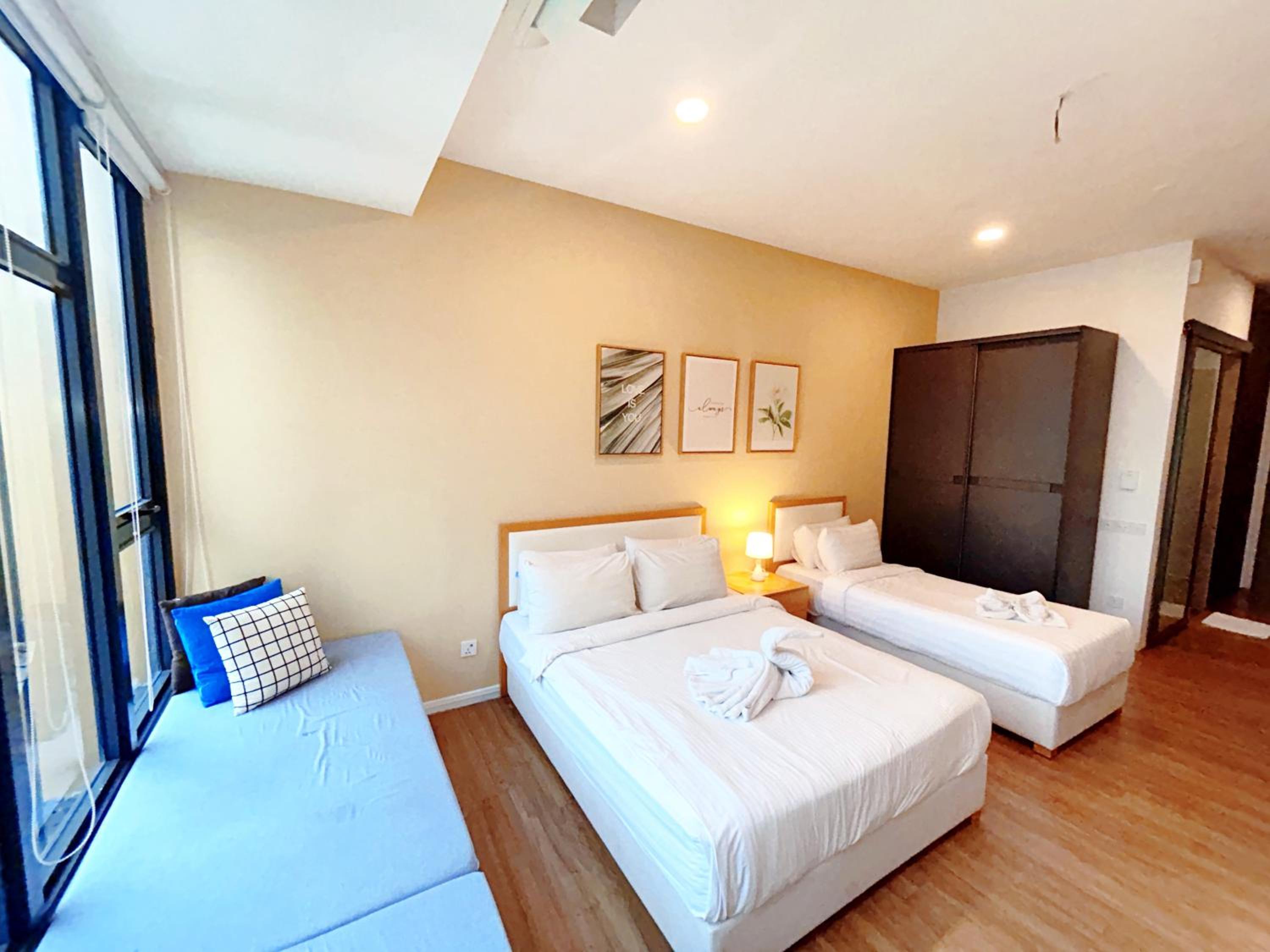 Ceylonz Suites by Manhattan Group