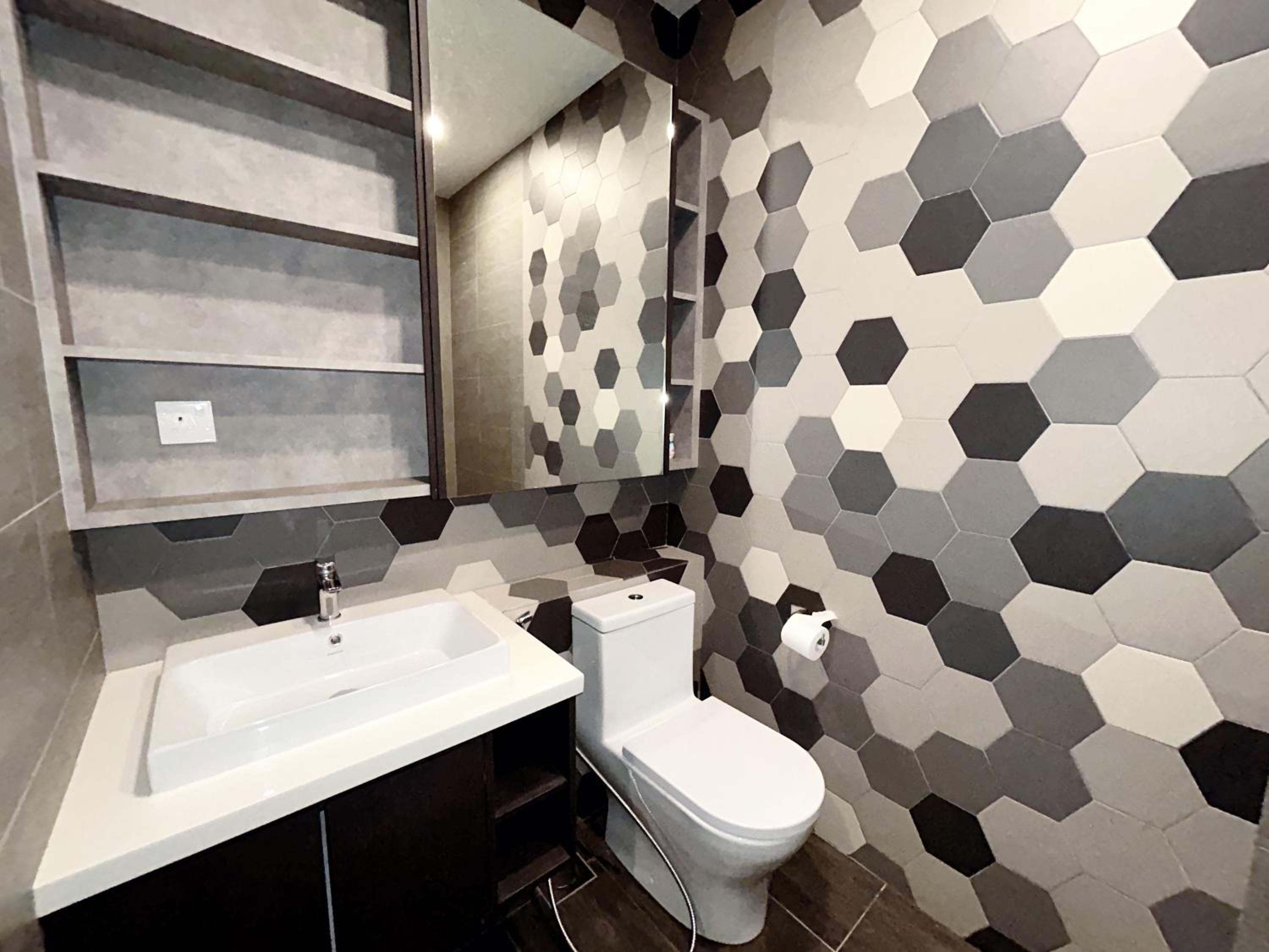 Ceylonz Suites by Manhattan Group