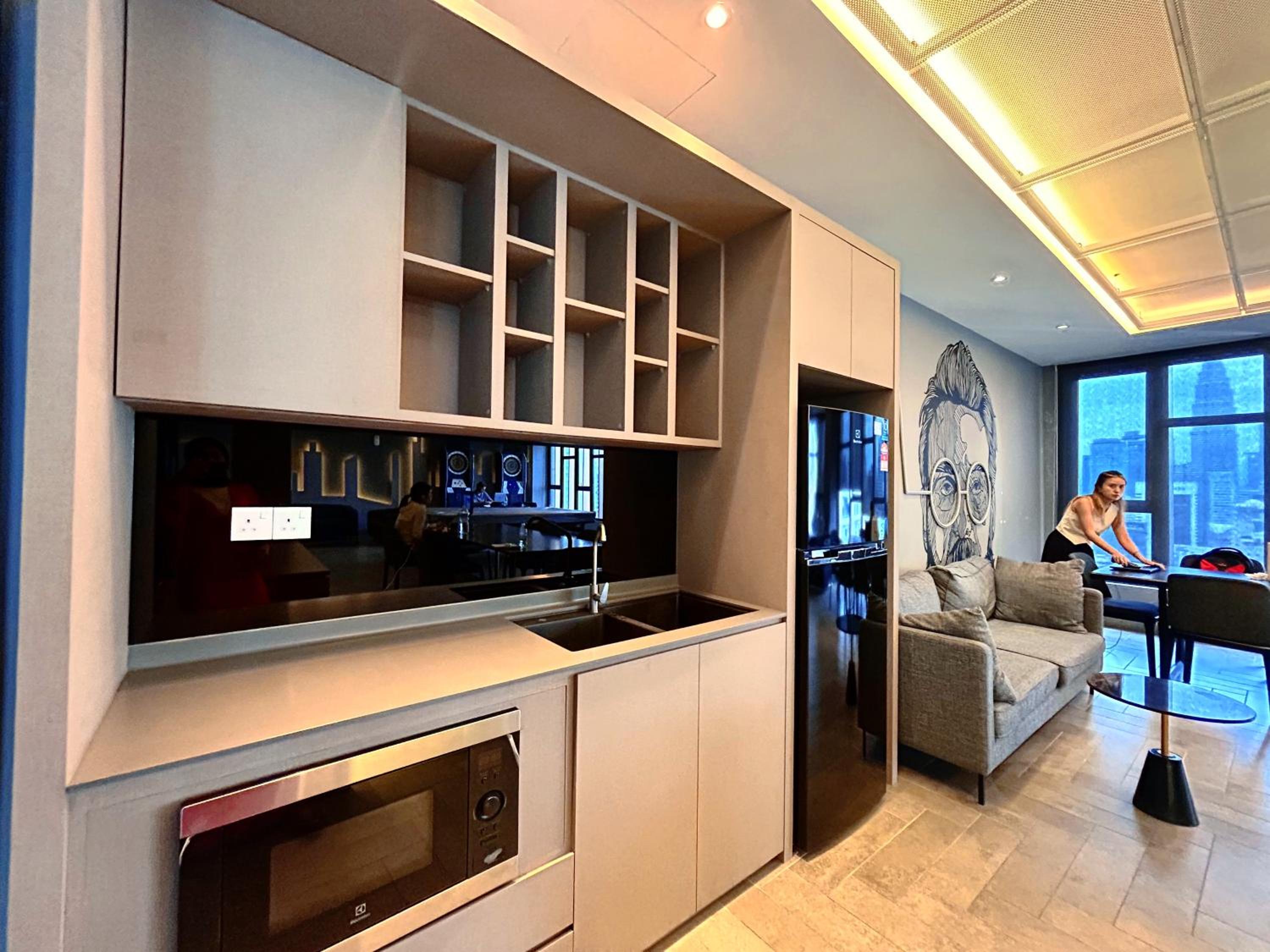 Ceylonz Suites by Manhattan Group