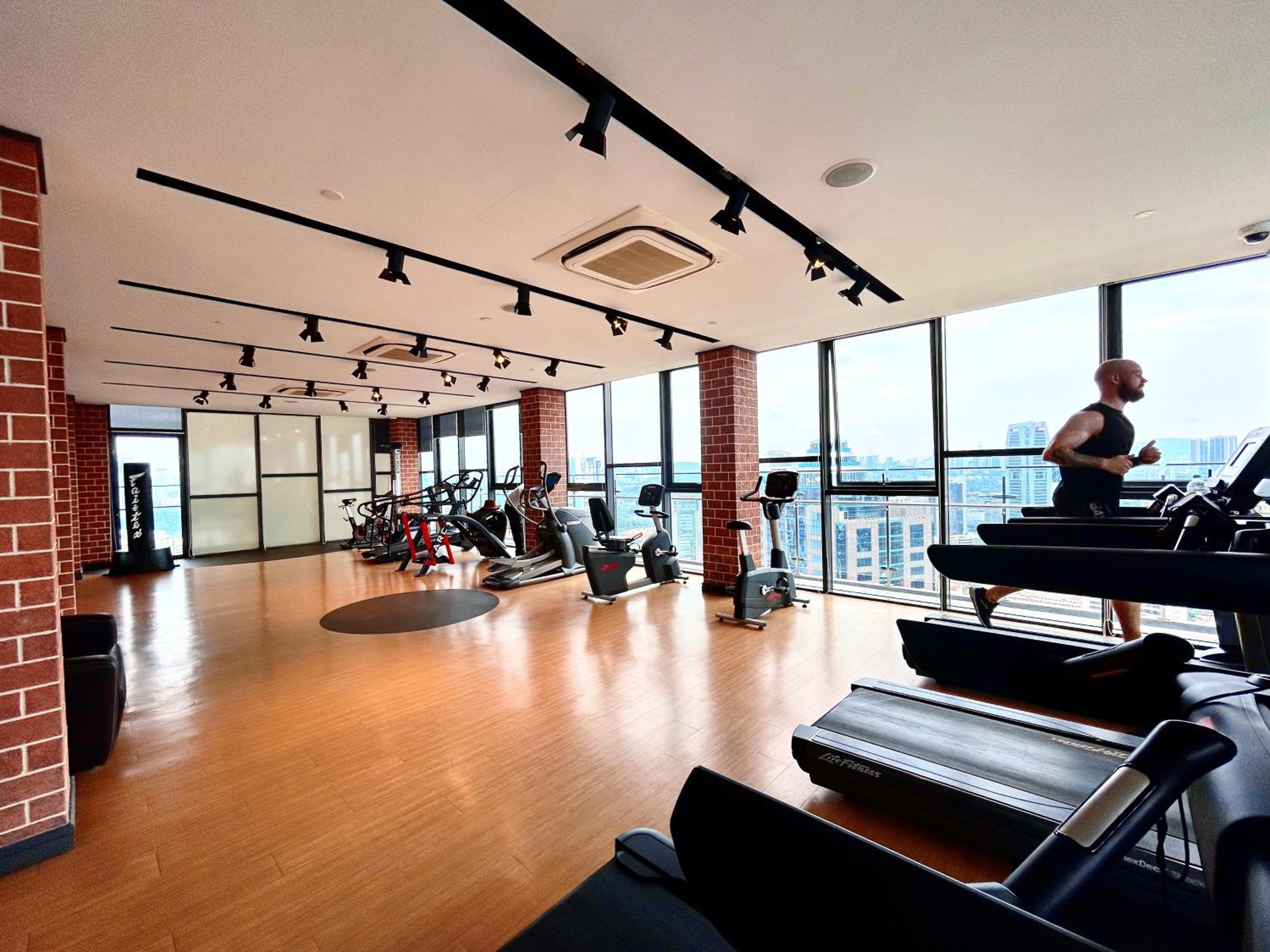 Ceylonz Suites by Manhattan Group