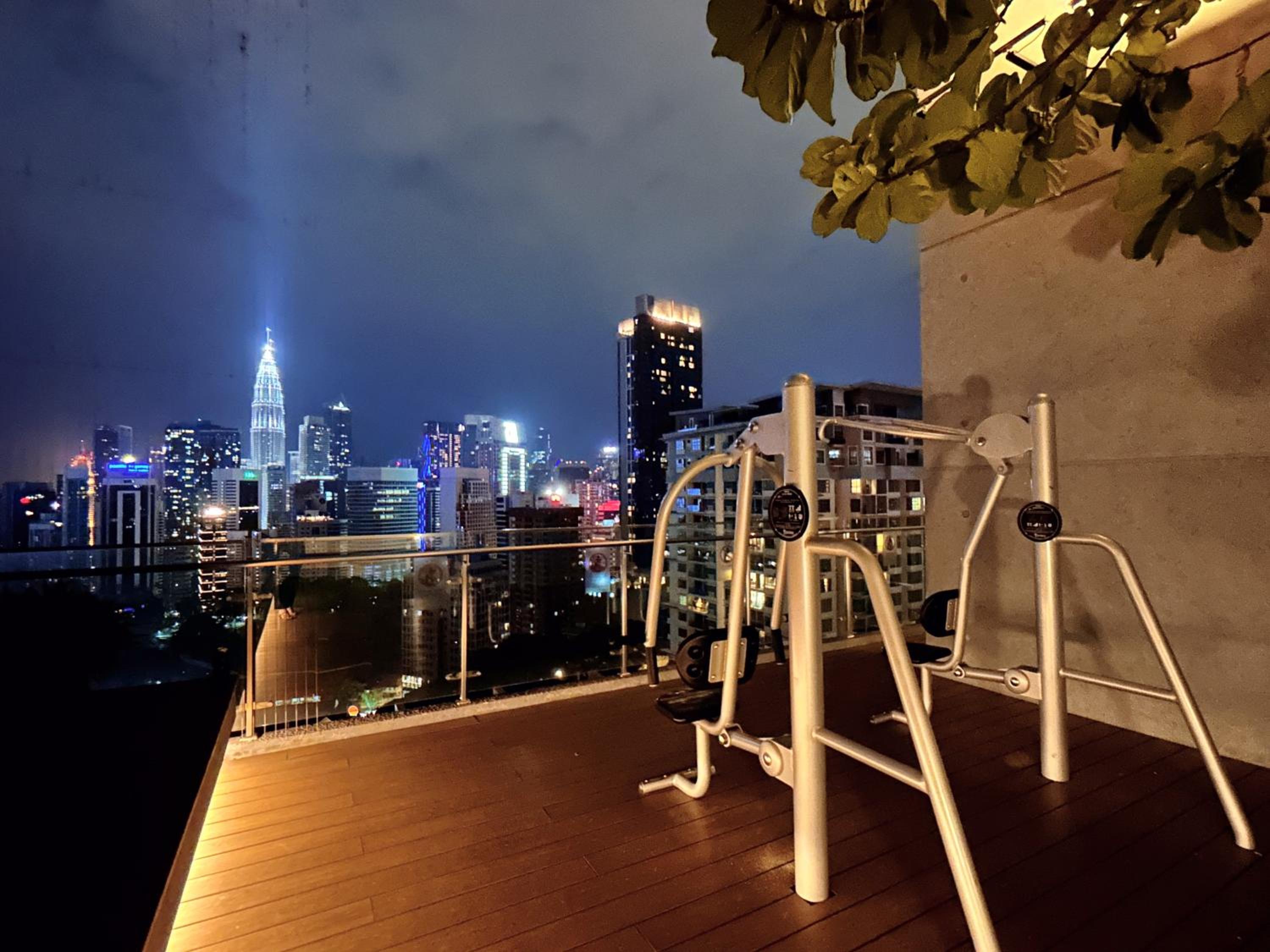 Ceylonz Suites by Manhattan Group
