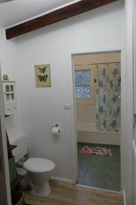 Creekside Cottage, country escape, Rumbellara farm