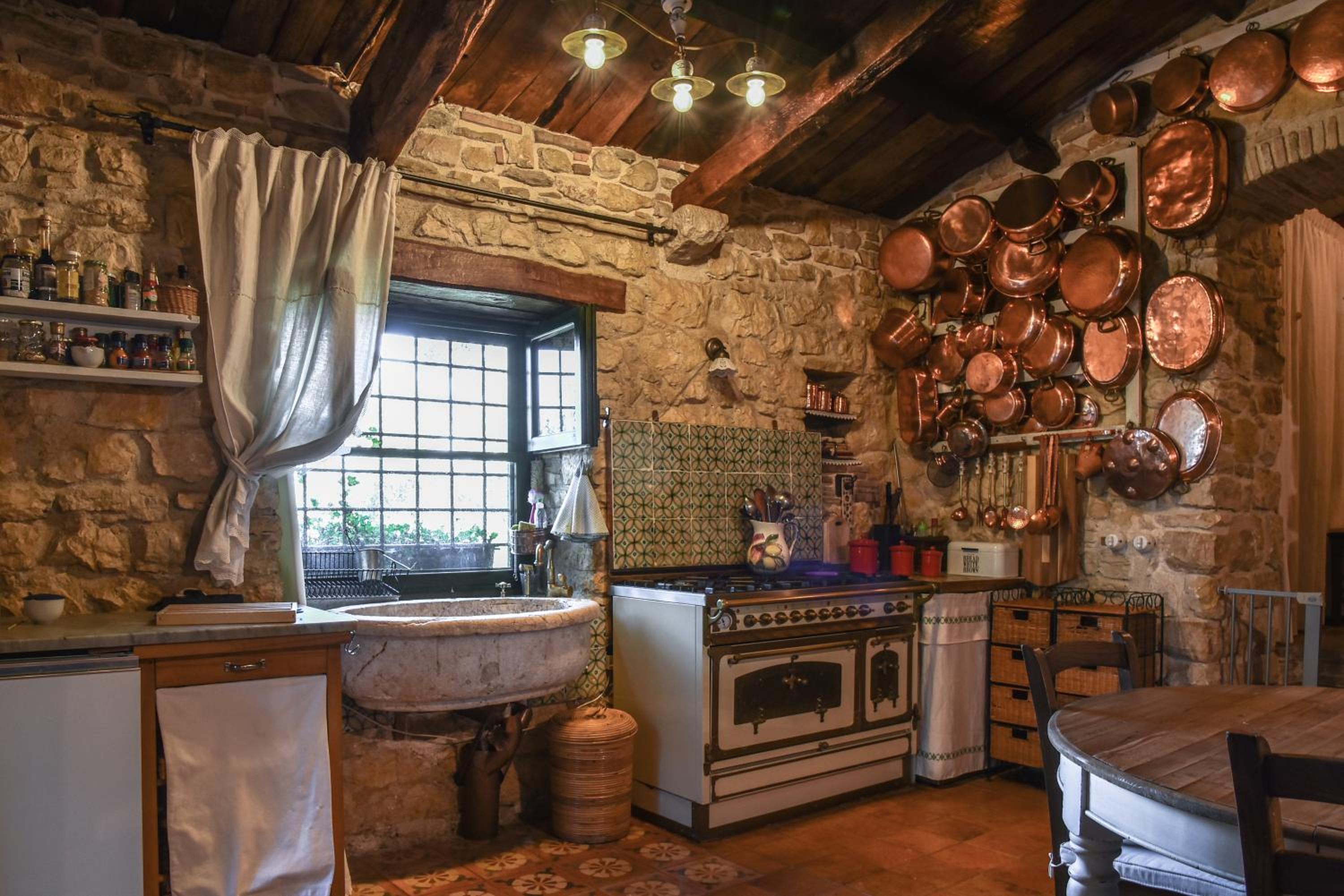 Masseria Chiaie Traverse view 2