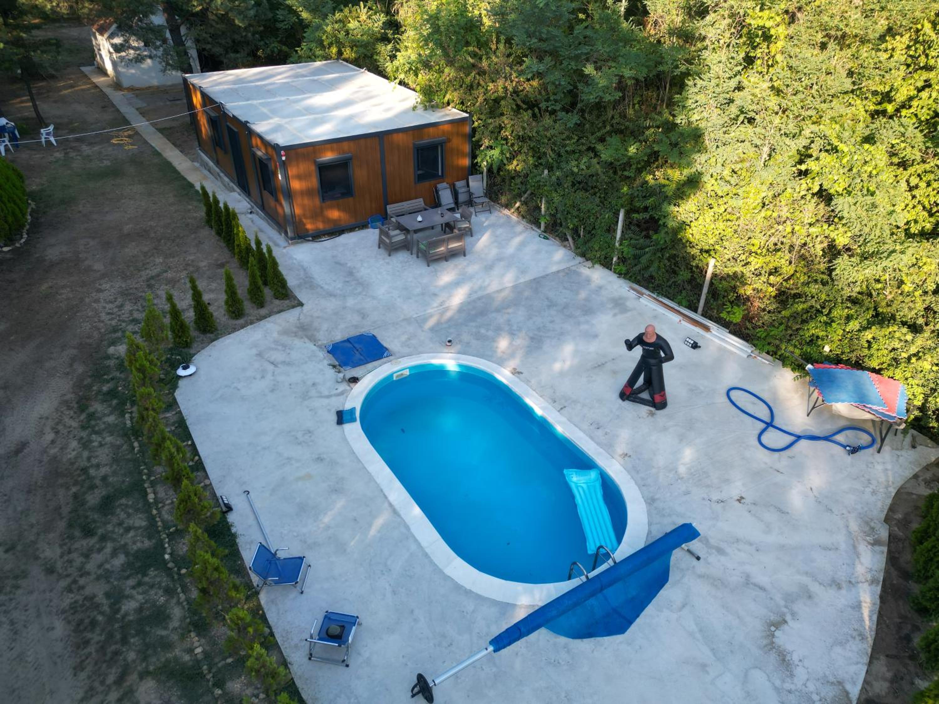 The Woodland pool house view 4