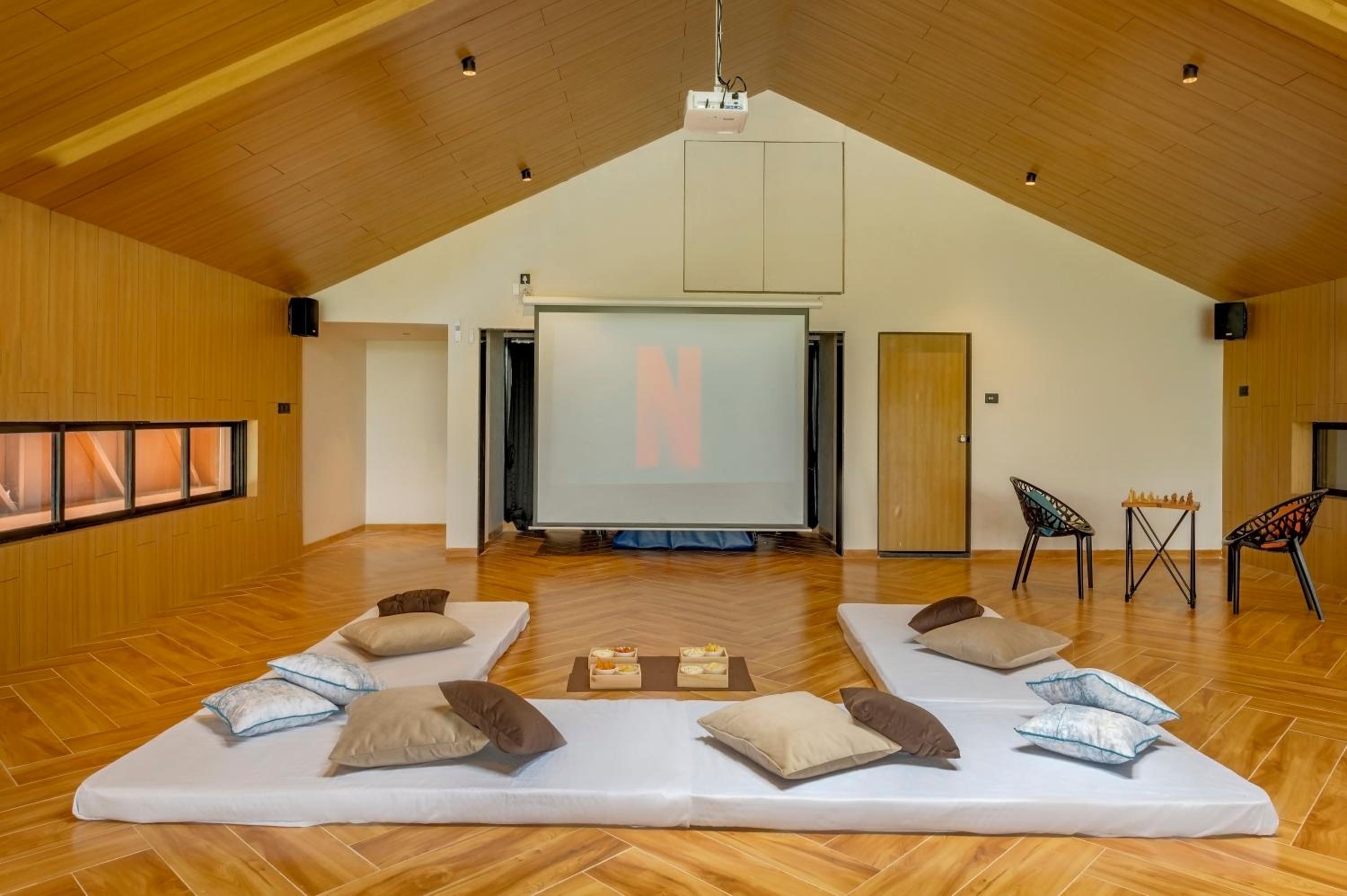 meeting & event spaces