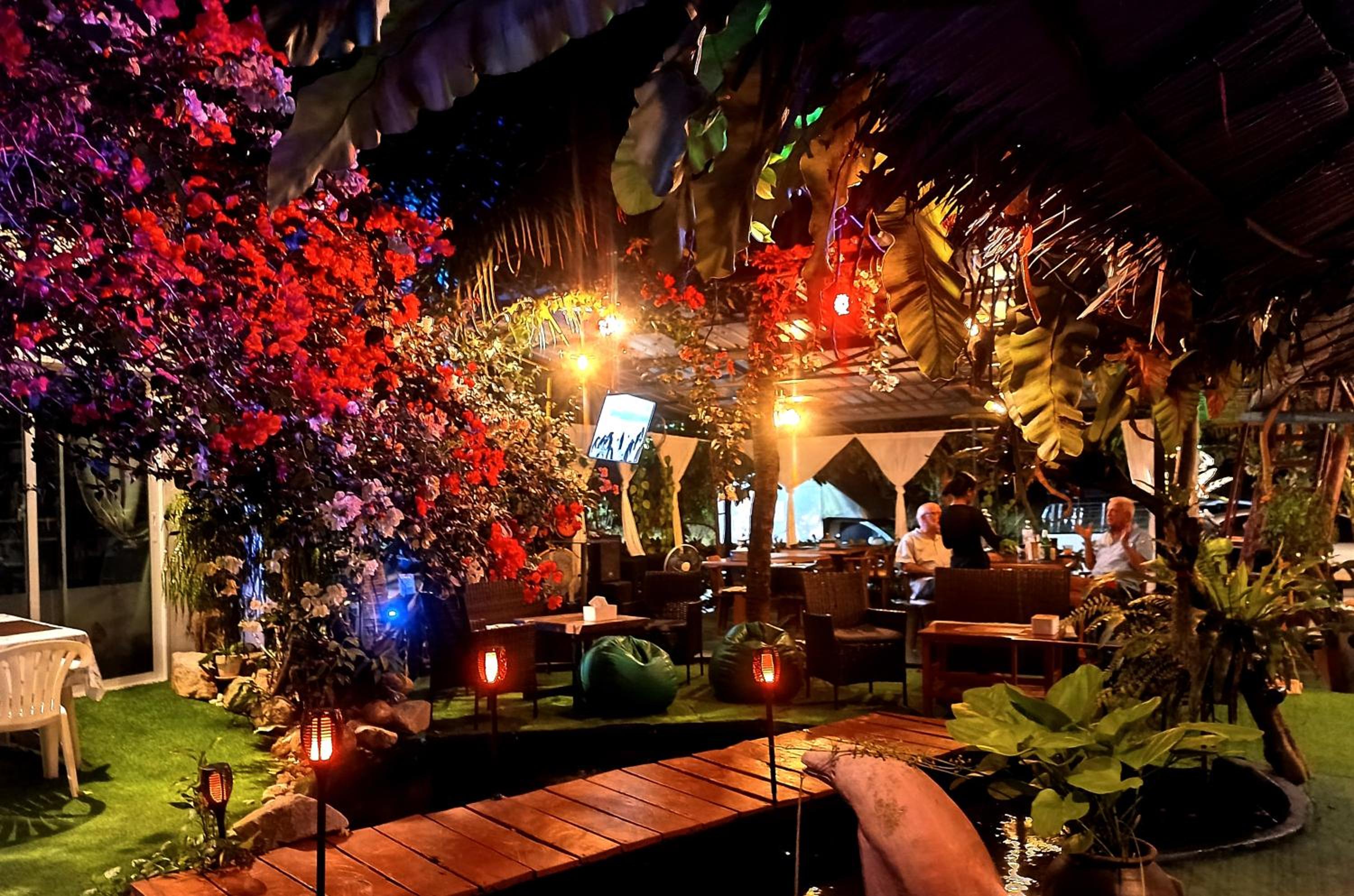 OASIS Phuket Airport