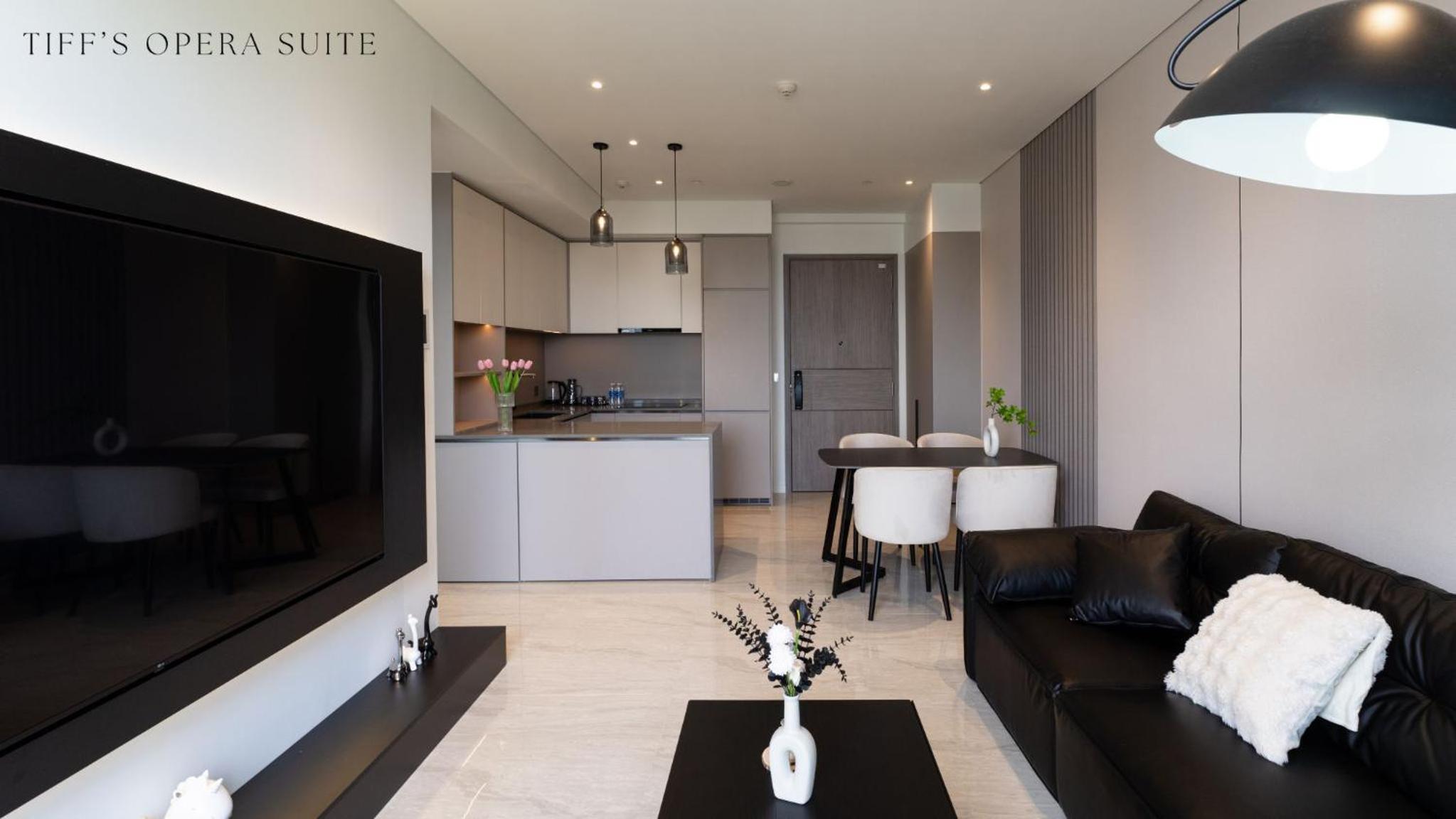 Metropole Thu Thiem - Tiff's Opera Suite