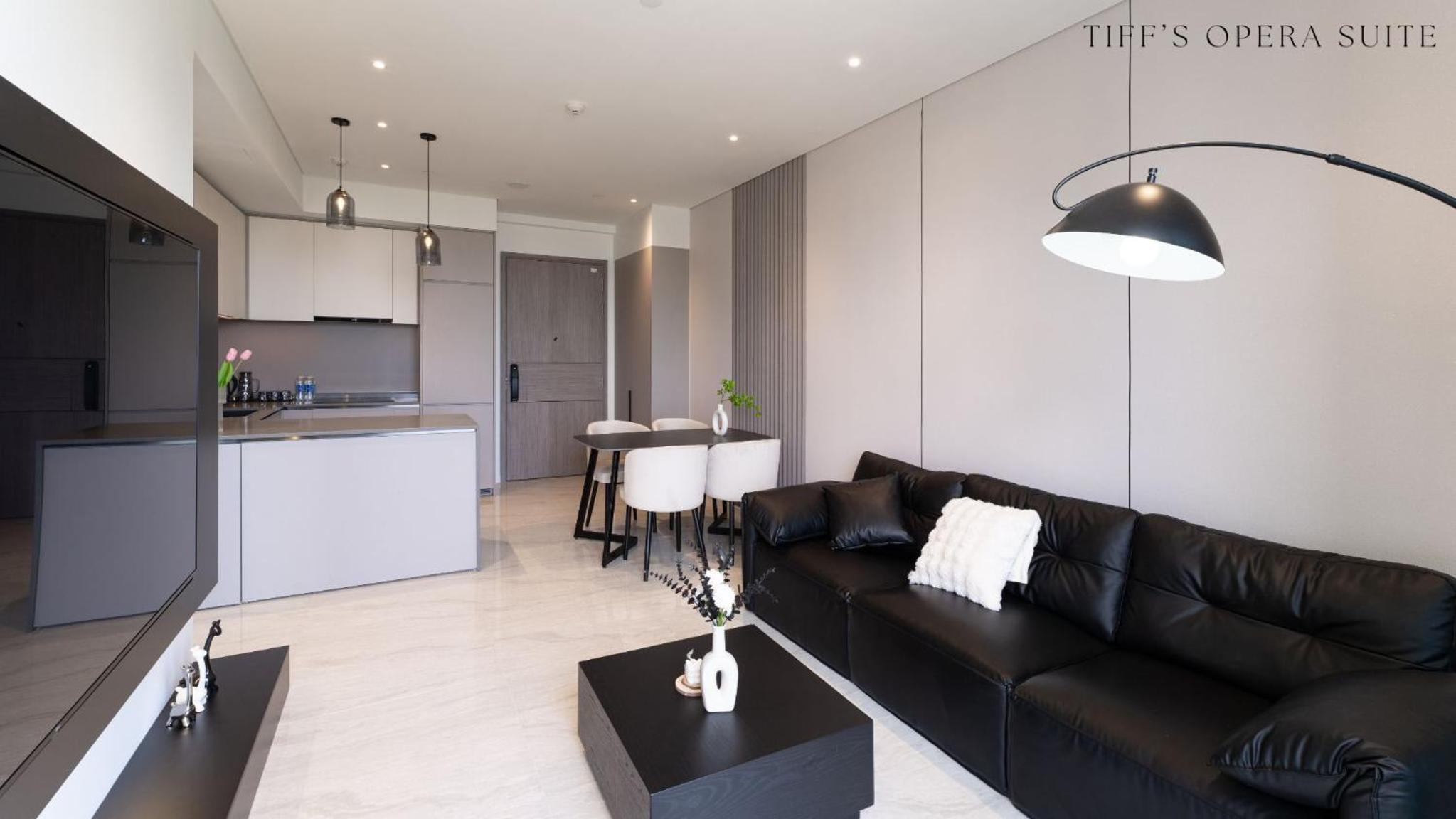 Metropole Thu Thiem - Tiff's Opera Suite