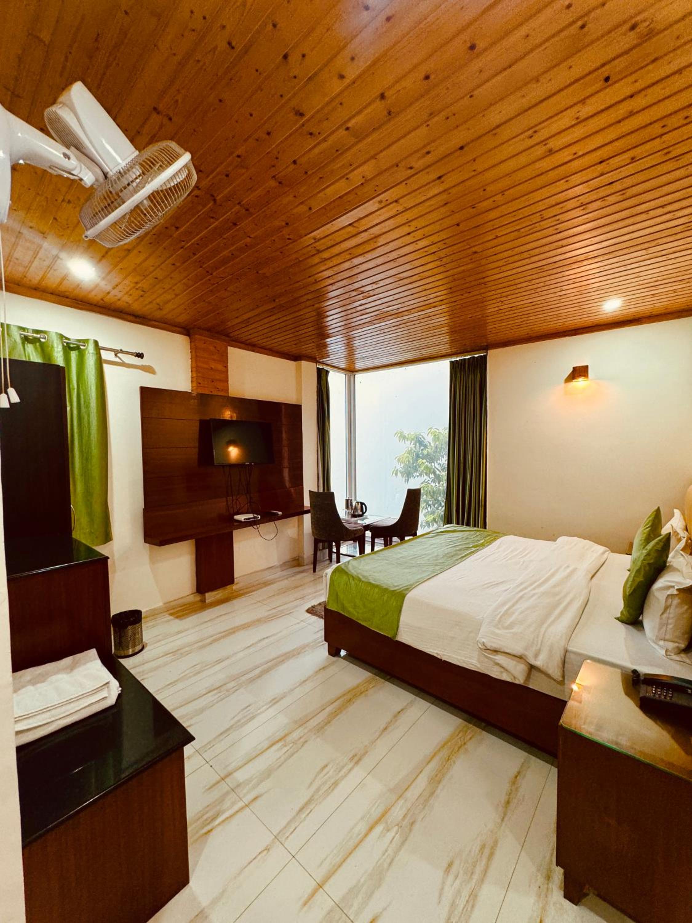 Kanari Mussoorie by Red Finch Hotels view 3