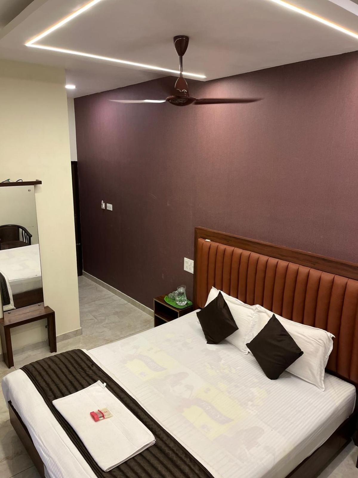 Vinodam Lake View Resort view 3