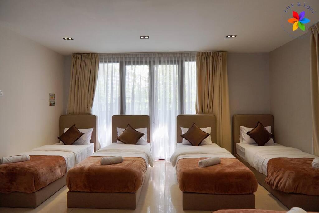 Damansara Villa with Pool - Electronic Dart, BBQ, Karaoke