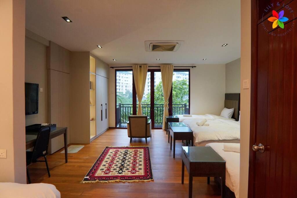 Damansara Villa with Pool - Electronic Dart, BBQ, Karaoke