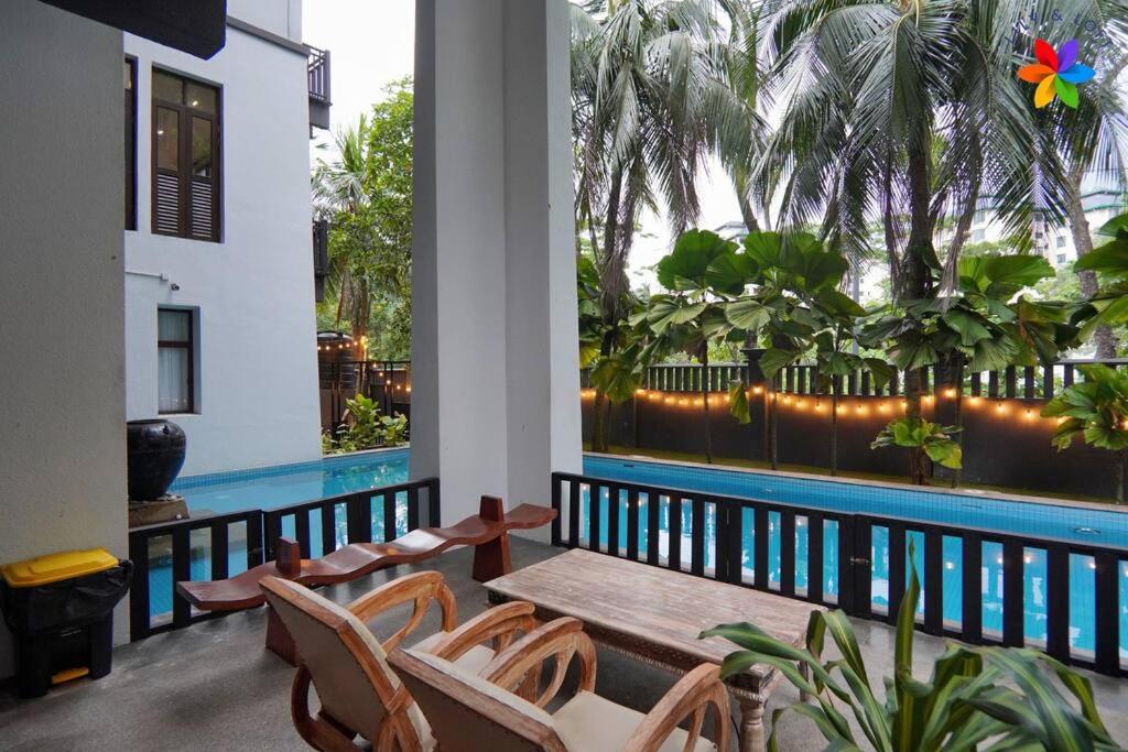 Damansara Villa with Pool - Electronic Dart, BBQ, Karaoke