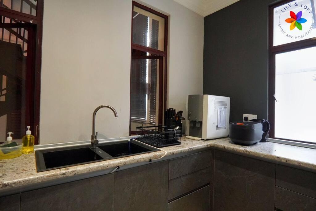 Damansara Villa with Pool - Electronic Dart, BBQ, Karaoke
