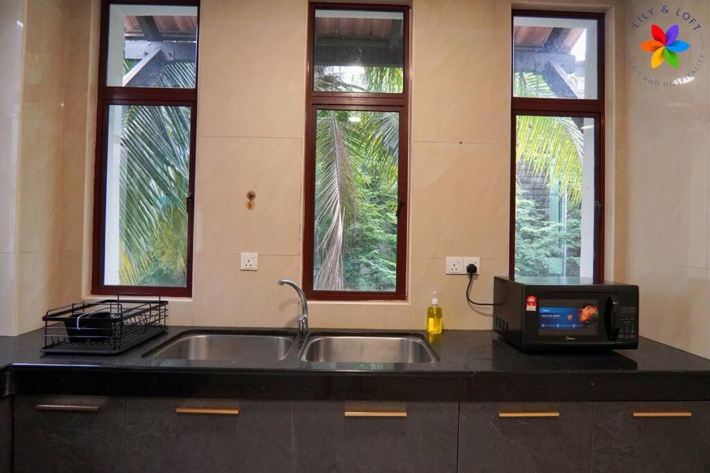 Damansara Villa with Pool - Electronic Dart, BBQ, Karaoke