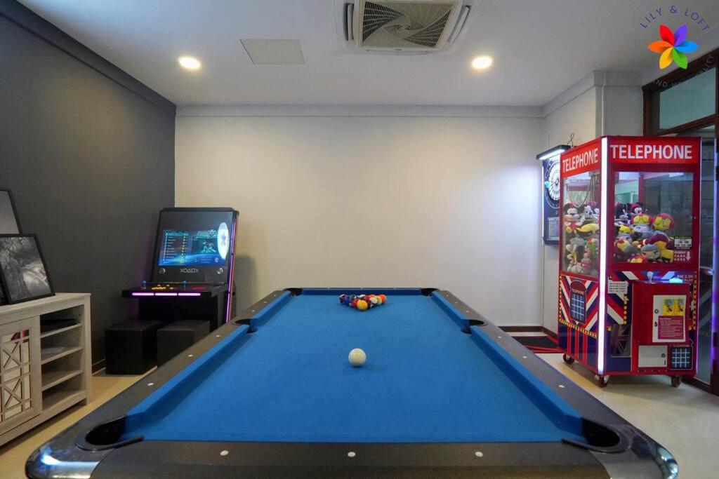 Damansara Villa with Pool - Electronic Dart, BBQ, Karaoke